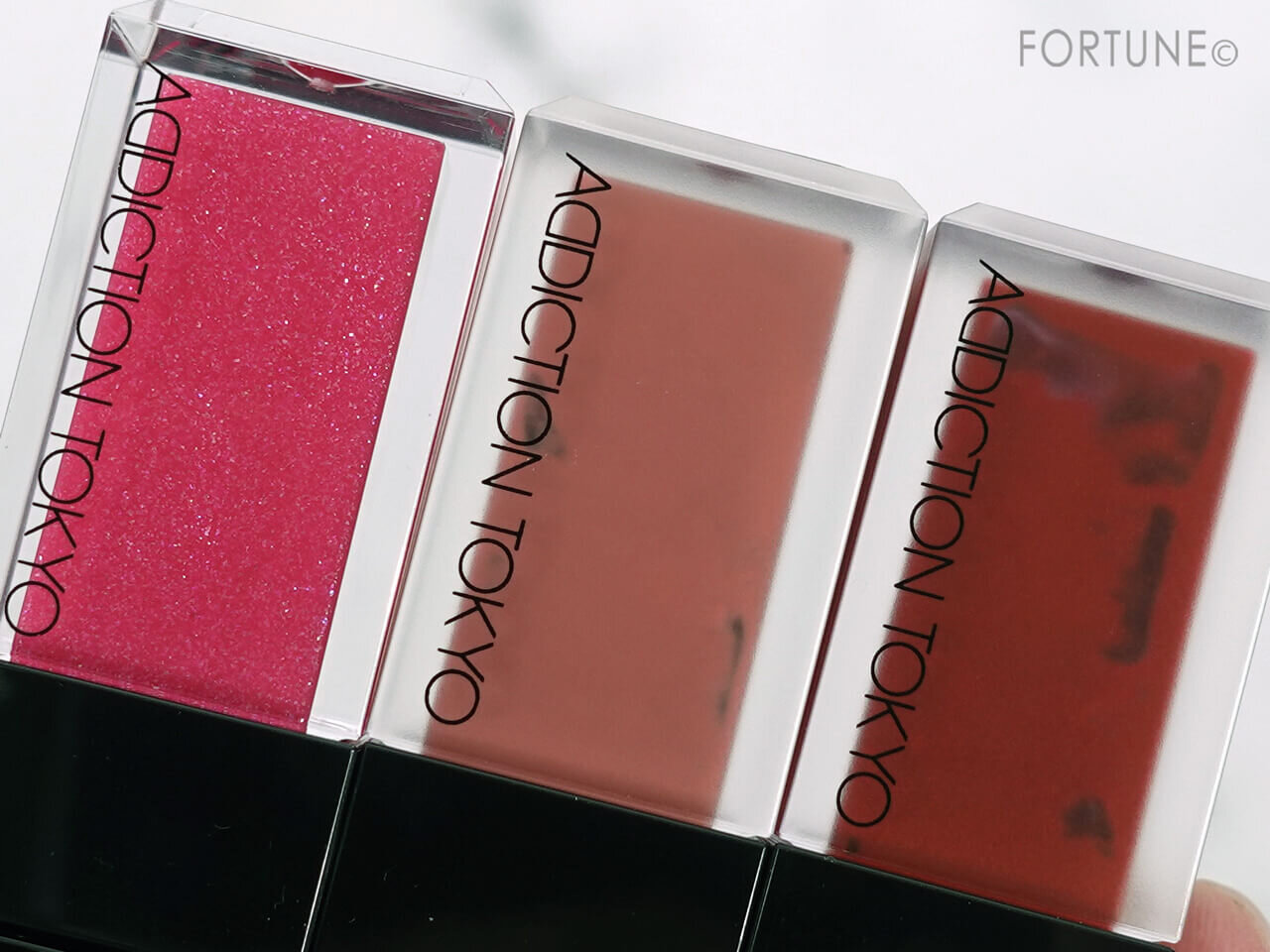 アディクション　ミニ リップ トリオ “アンノウン ファミリア”　クリスマスコフレ