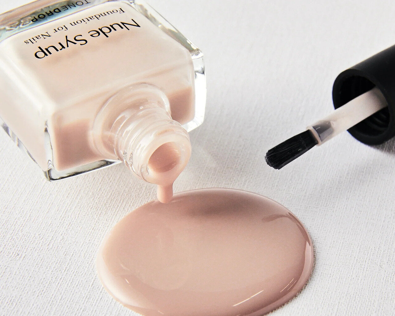 ネイルファンデーションとは　ネイルケア