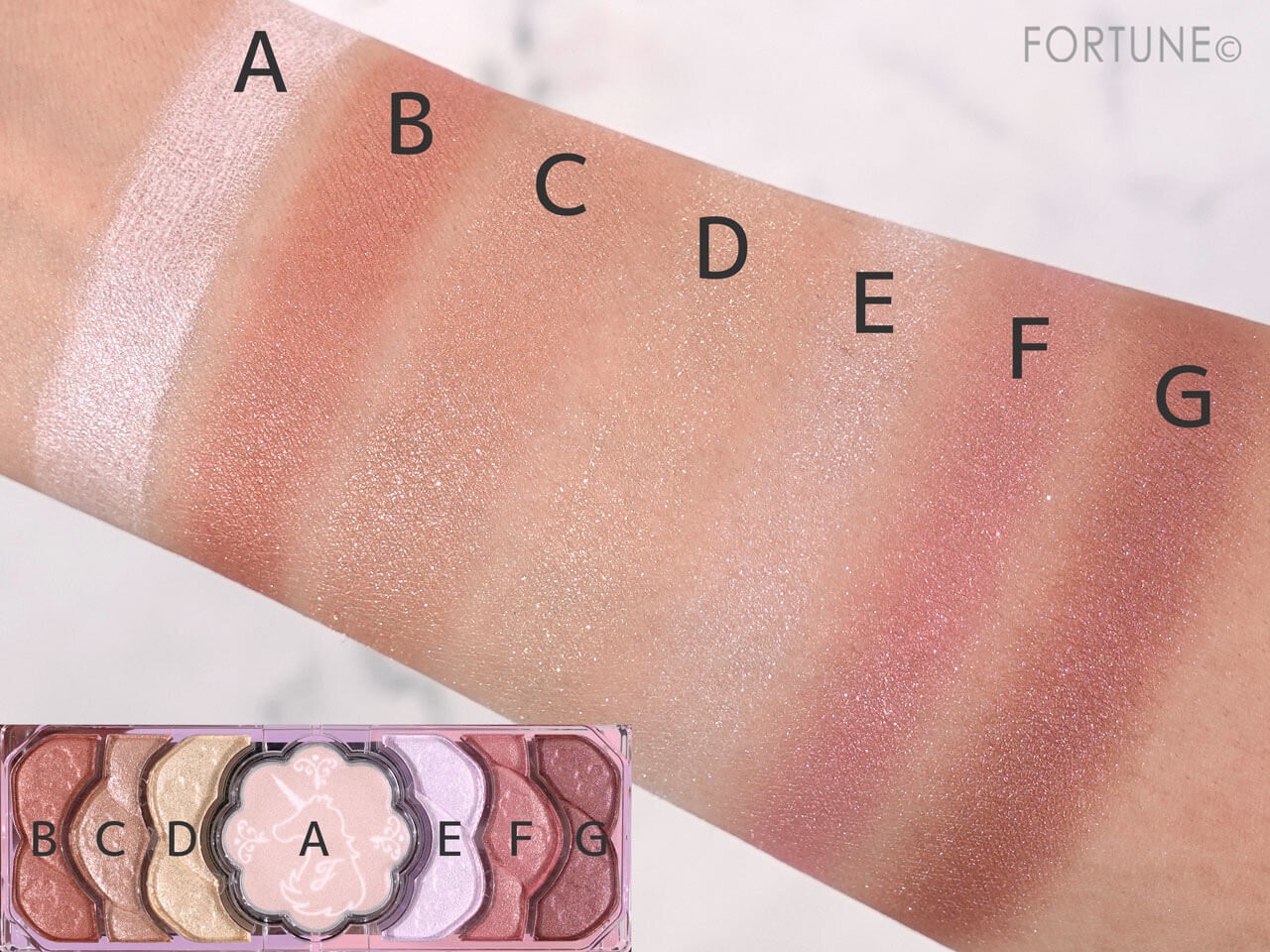 JILLSTUART Beauty（ジルスチュアート ビューティ）　クリスマスコフレ2023　『ブルームクチュール アイズ　ユニコーンユートピア』