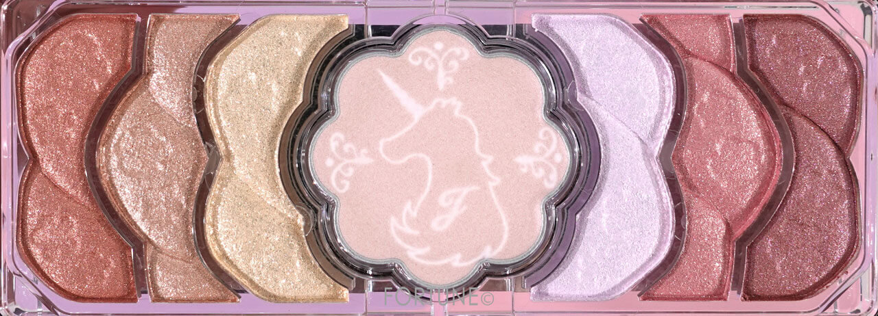 JILLSTUART Beauty（ジルスチュアート ビューティ）　クリスマスコフレ2023　『ブルームクチュール アイズ　ユニコーンユートピア』