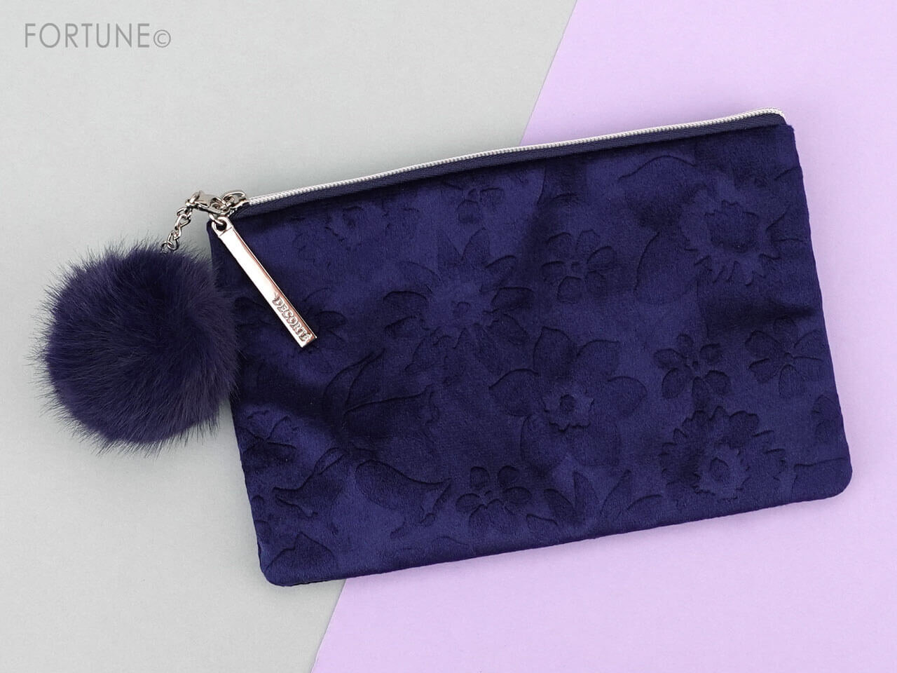 DECORTÉ（コスメデコルテ）　クリスマスコフレ2023　『コスメデコルテ　ウィンターダズル コレクション』