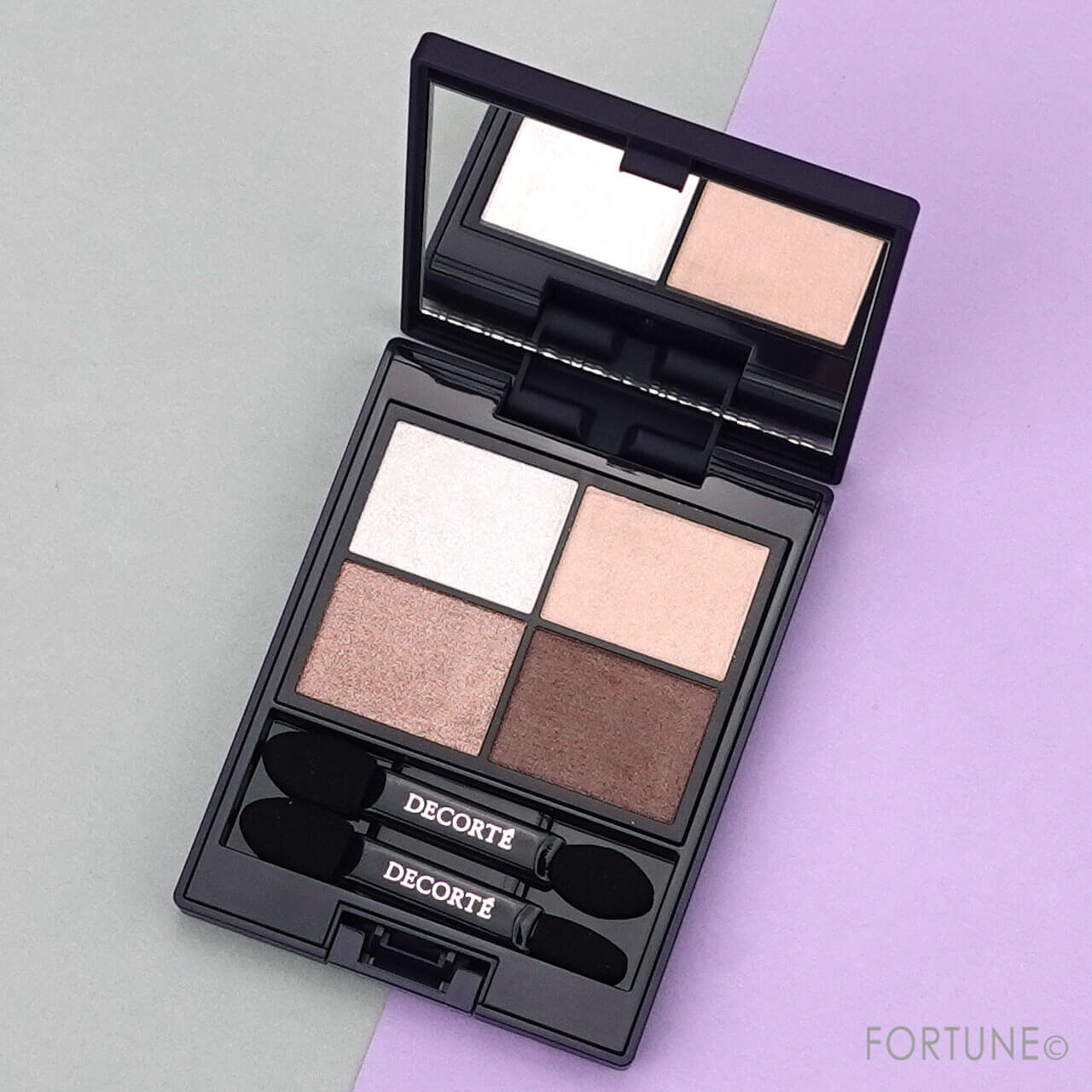 DECORTÉ（コスメデコルテ）　クリスマスコフレ2023　『コスメデコルテ　ウィンターダズル コレクション』