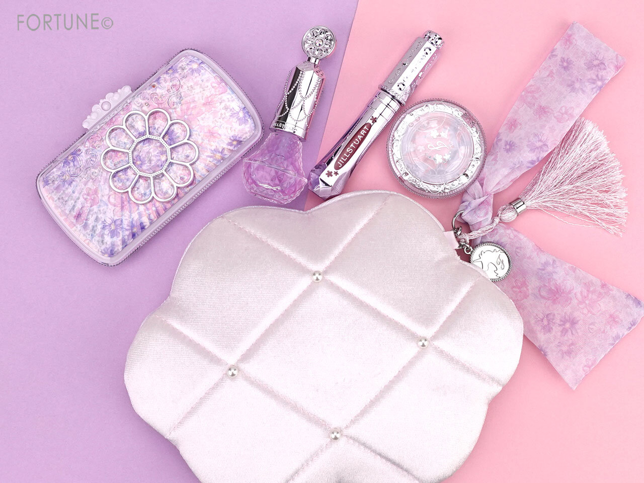 JILLSTUART Beauty（ジルスチュアート ビューティ）　クリスマスコフレ2023　『ジルスチュアート　ユニコーンユートピア コレクション』