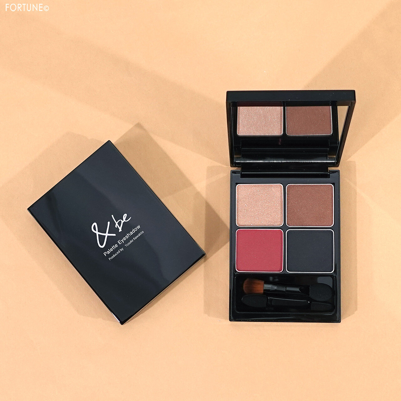 &be（アンドビー）　『&be パレットアイシャドウ』