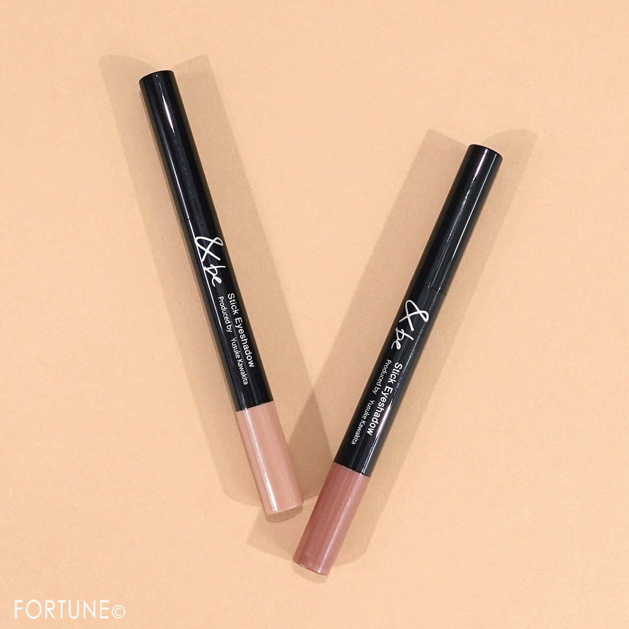 &be（アンドビー）　『&be スティックアイシャドウ』