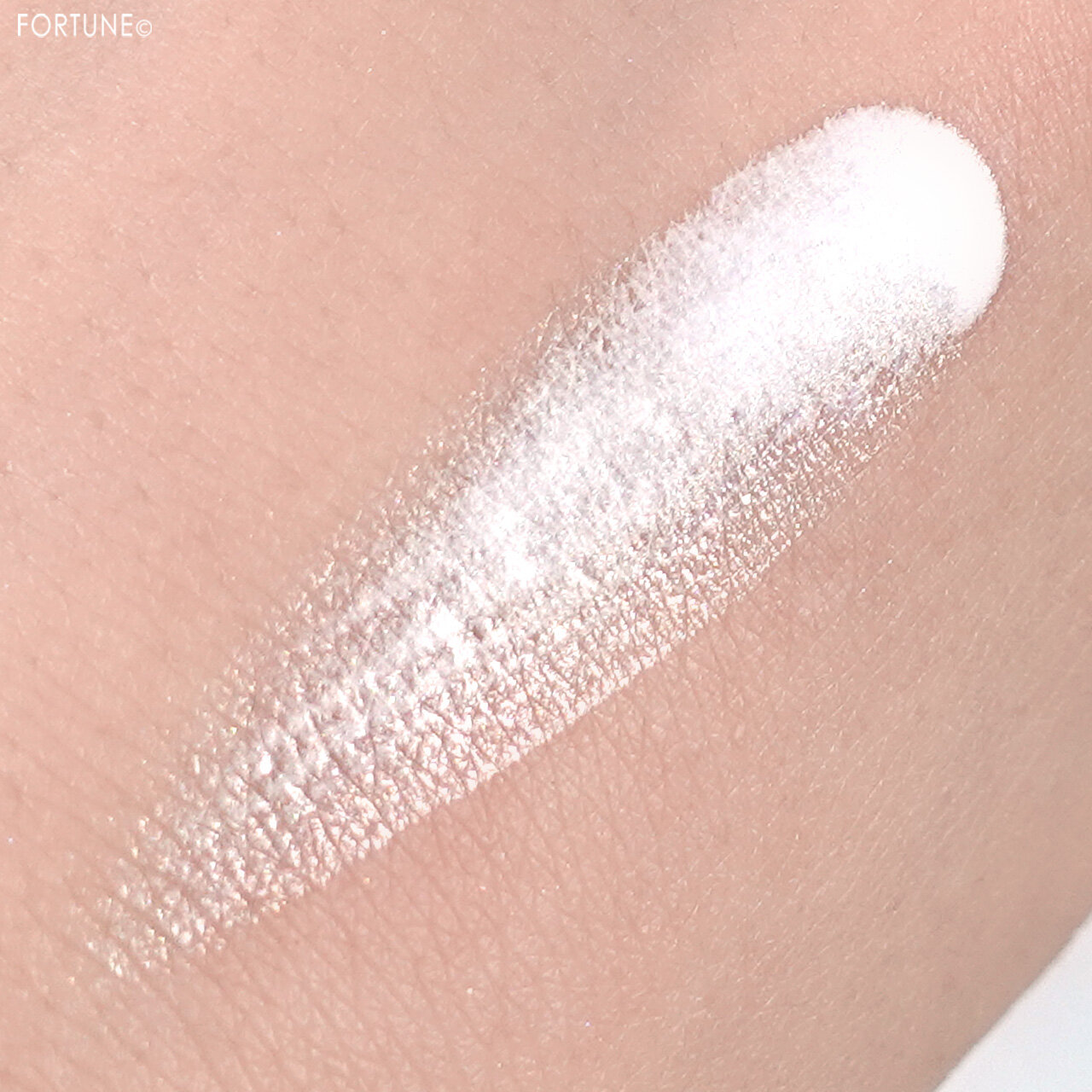 CEZANNE（セザンヌ）　『セザンヌ グロウスキンベース』