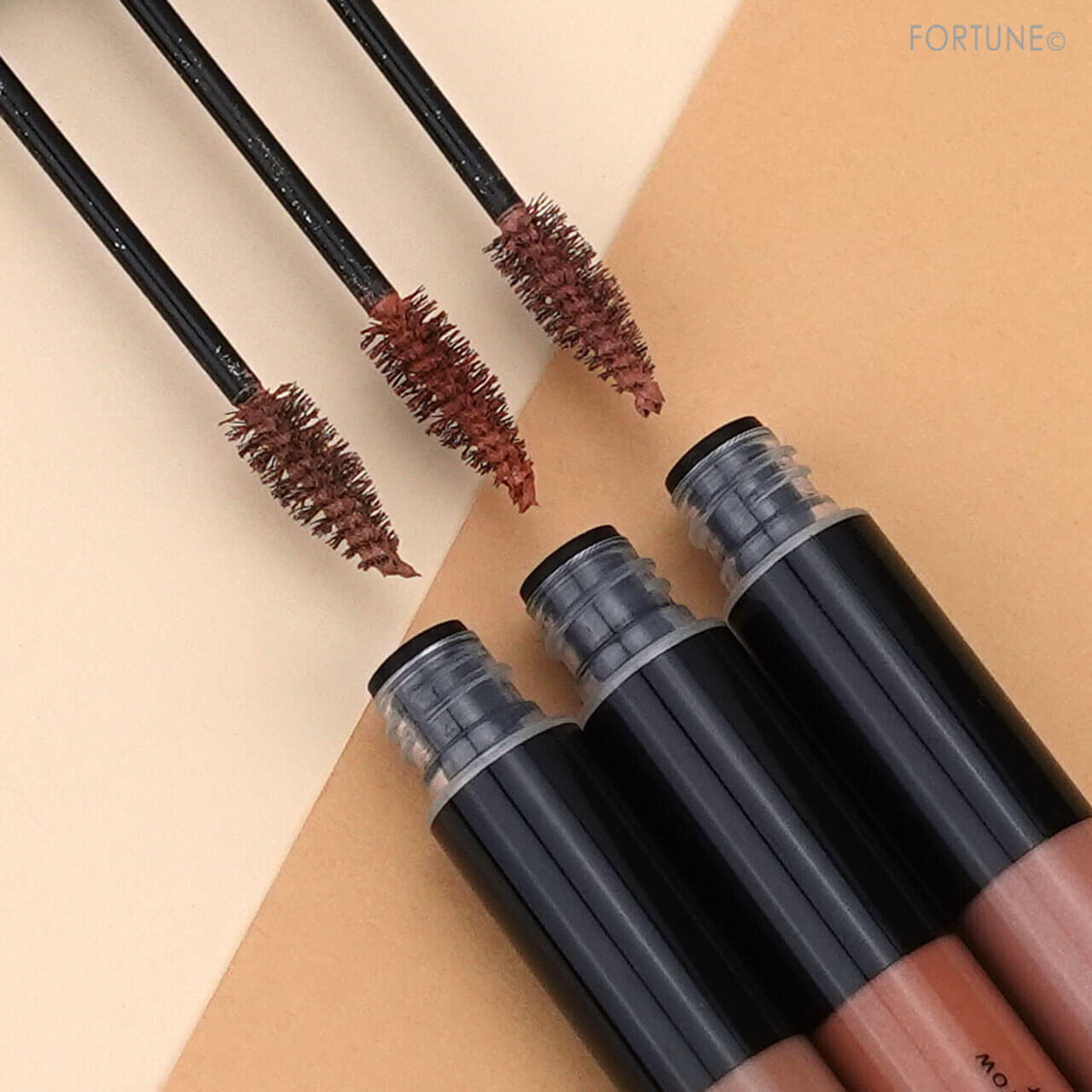 KATE（ケイト）　『ケイト　３ＤアイブロウカラーＮ（グリッター）』