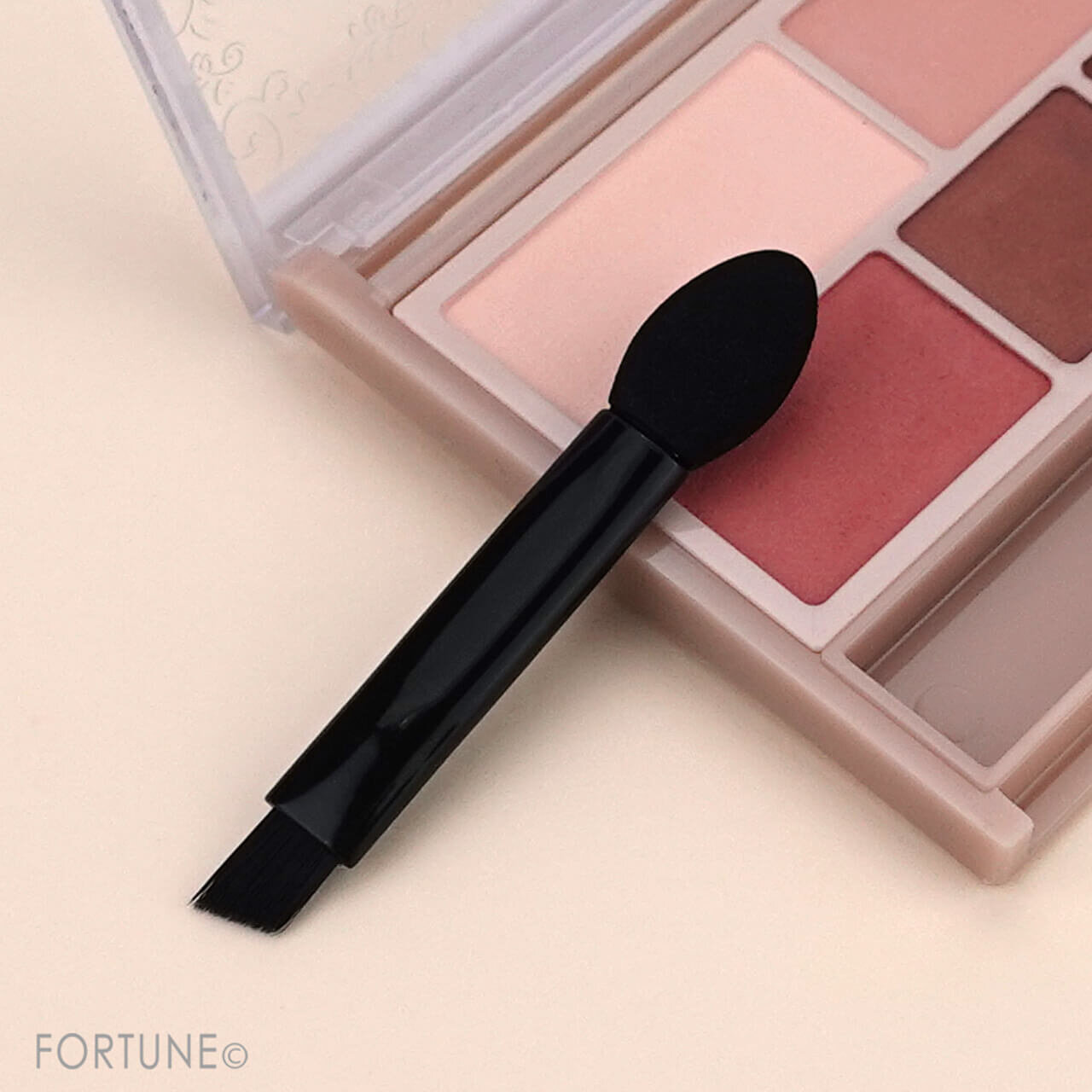 CANMAKE（キャンメイク）　パーフェクトマルチアイズ