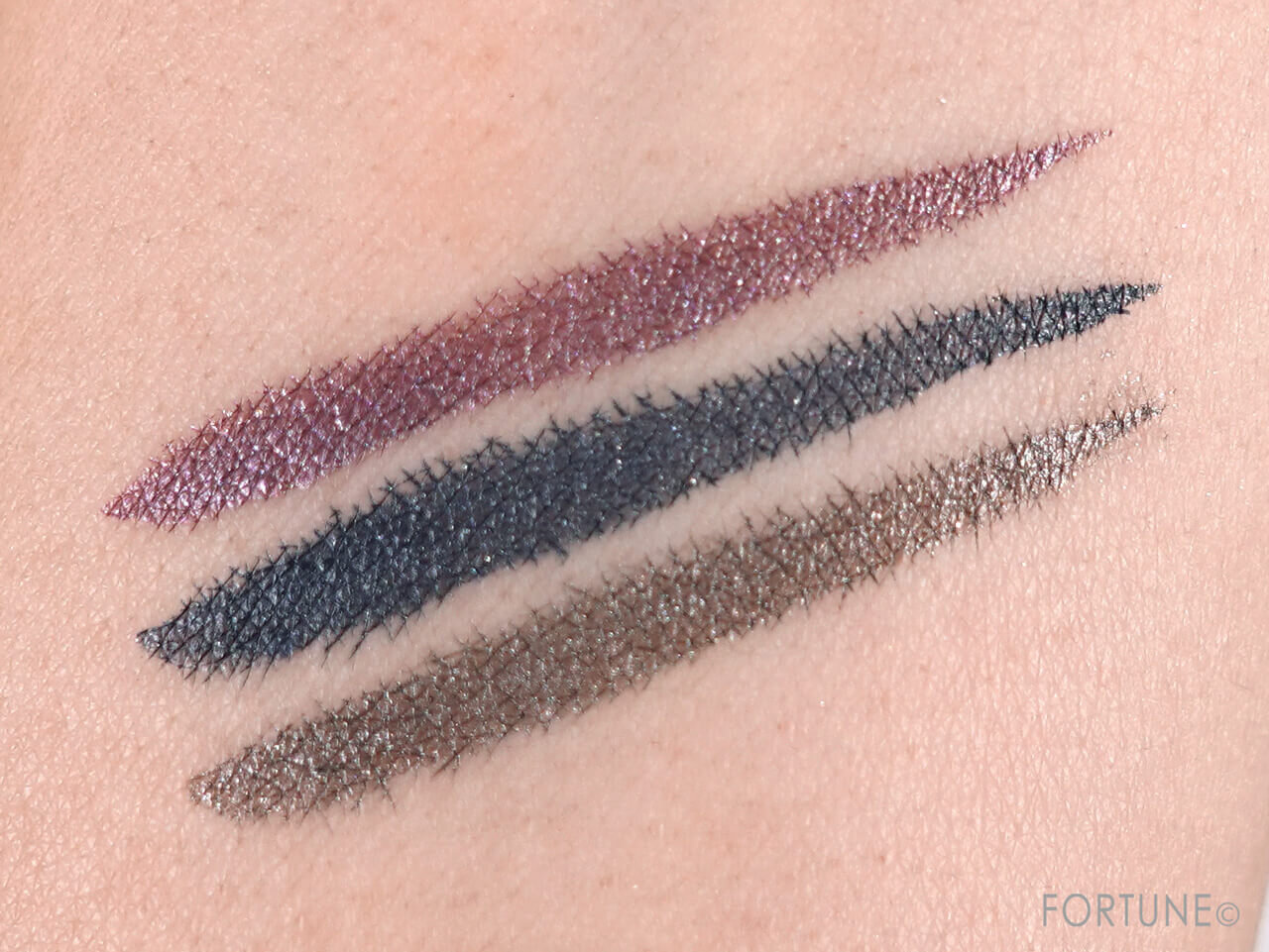 CANMAKE（キャンメイク）　トキメキトゥインクルアイライナー