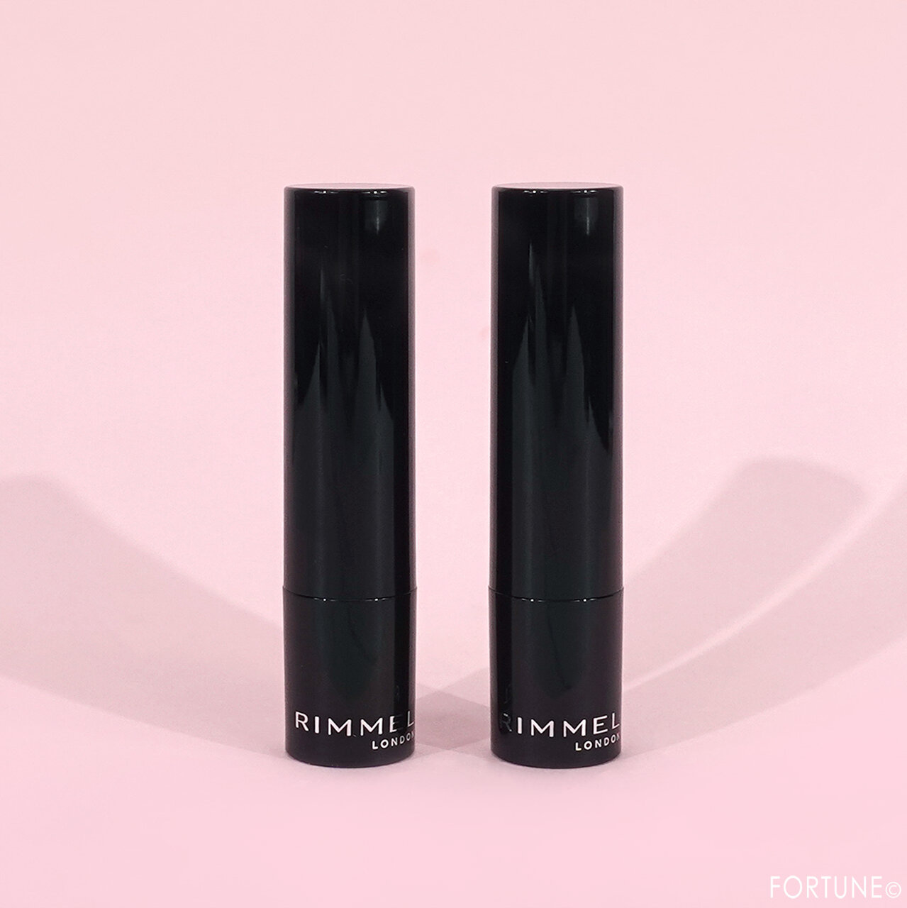 RIMMEL（リンメル）　『ラスティング　フィニッシュ　クリーミィモイスト　リップスティック』