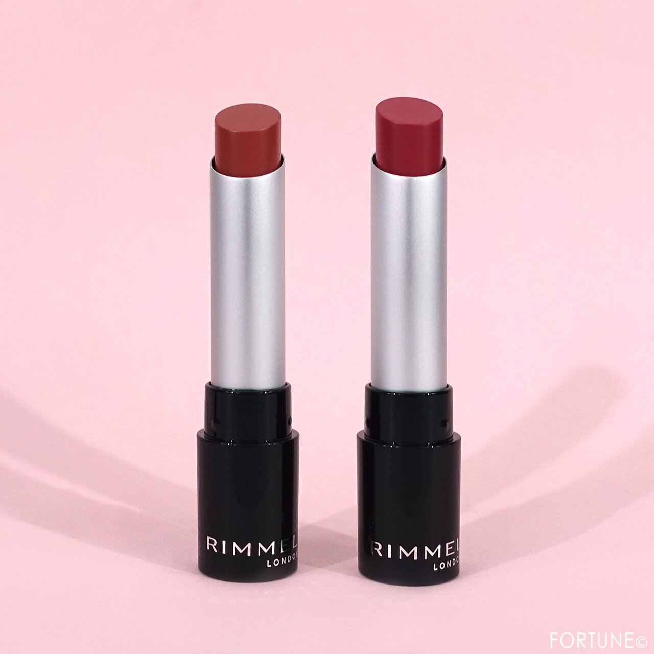 RIMMEL（リンメル）　『ラスティング　フィニッシュ　クリーミィモイスト　リップスティック』