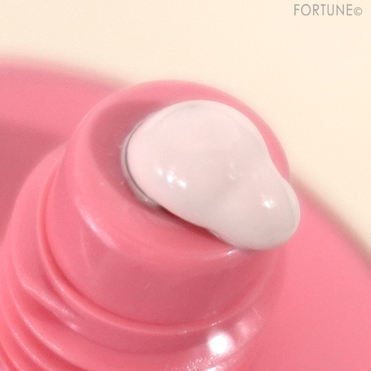 CahtyDoll（キャシードール）　『スピード ホワイト CC クリーム』