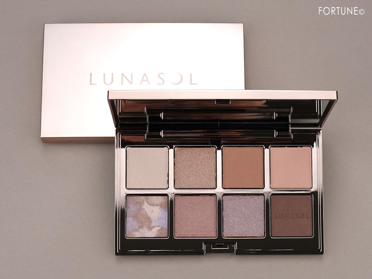 LUNASOL（ルナソル）　アイカラーレーション 　スペシャルエディション　EX03 Beige Prism