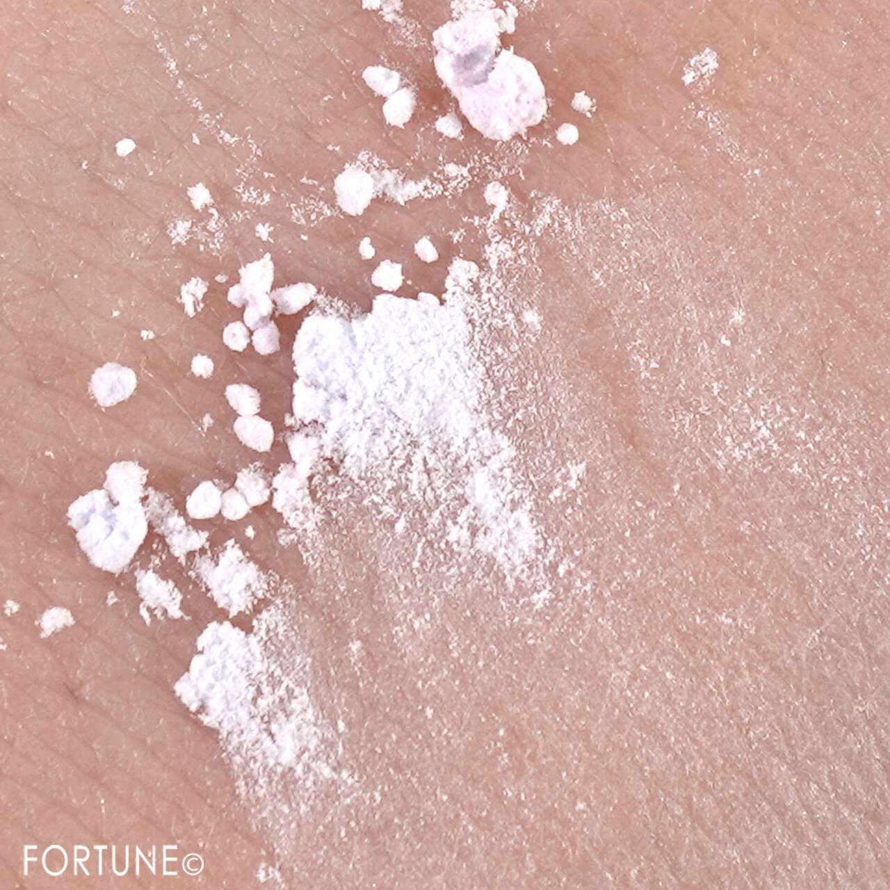 DECORTÉ（コスメデコルテ）　『コスメデコルテ　ルース パウダー』　101 harmony veil