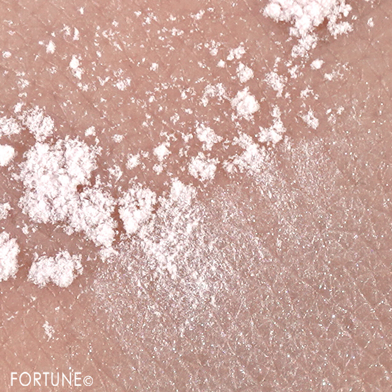 DECORTÉ（コスメデコルテ）　『コスメデコルテ　ルース パウダー』