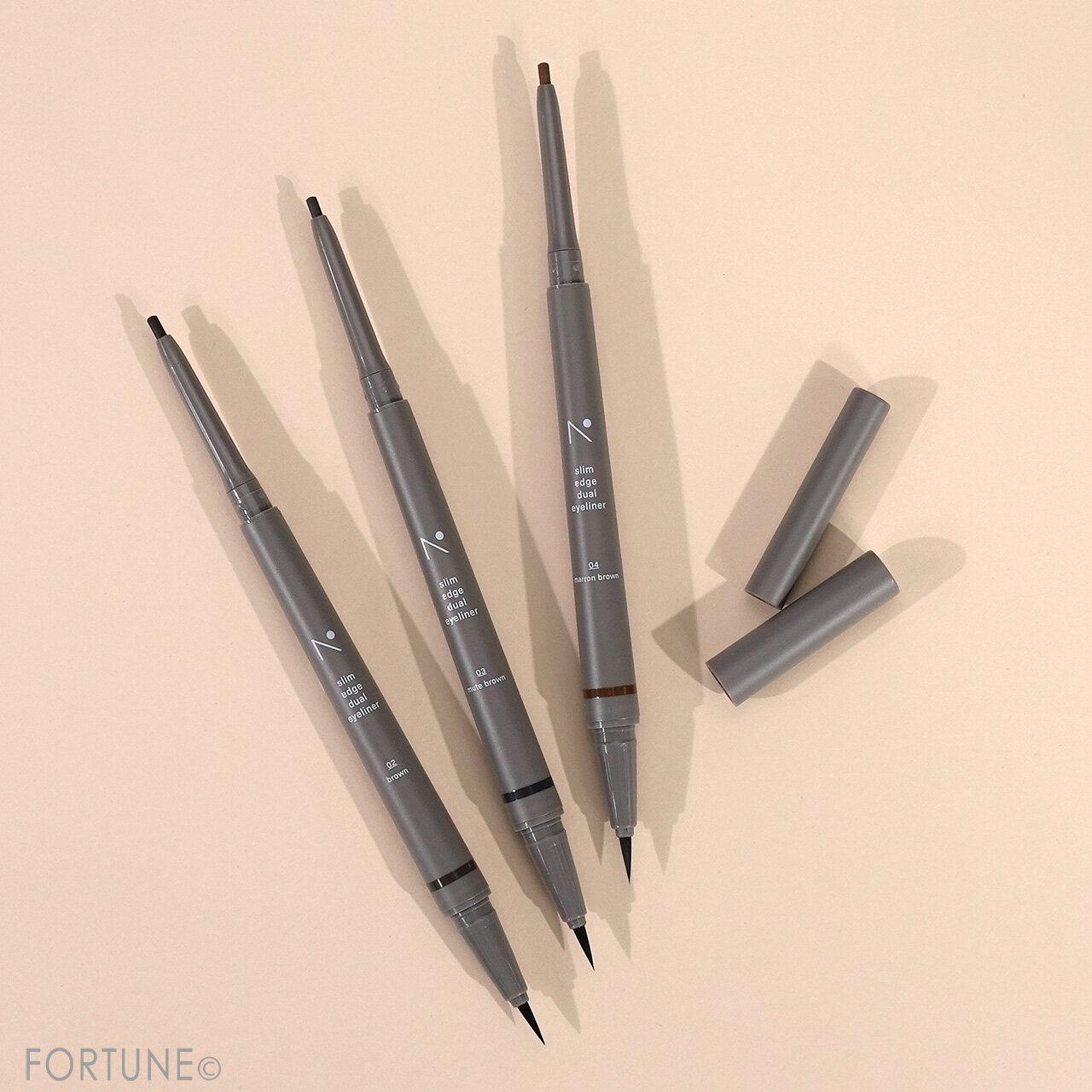 nobev（ノベブ）　『ノベブ　スリムエッジデュアルアイライナー』