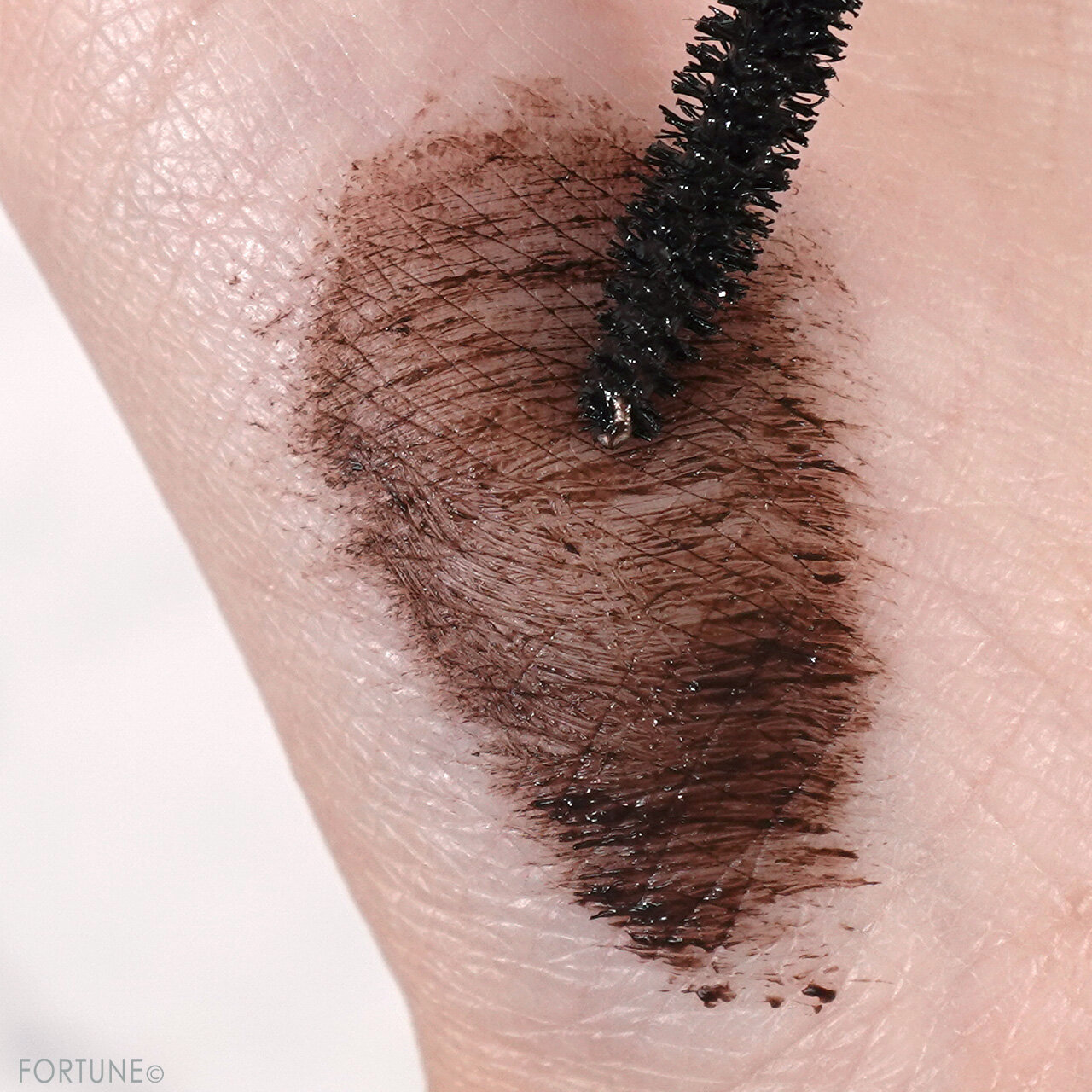 D-UP（ディーアップ）　『ディーアップ パーフェクトエクステンションマスカラ』　ピュアブラウン