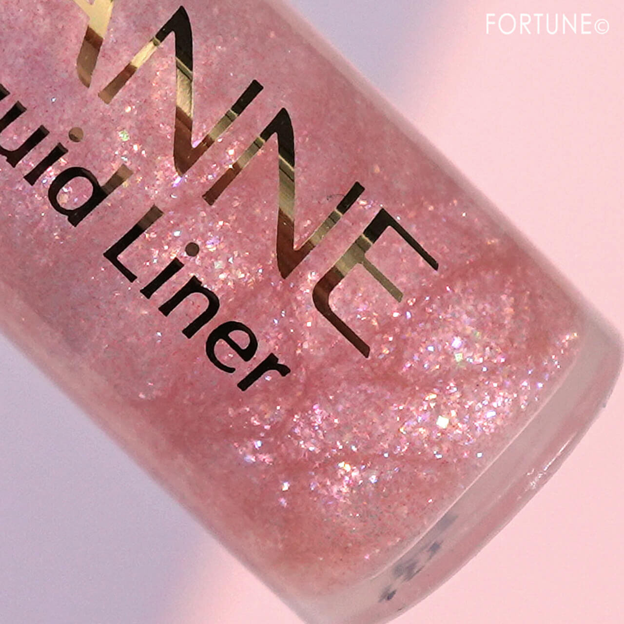 CEZANNE（セザンヌ）　『セザンヌ グロウリキッドライナー』　30 ハートフィズ