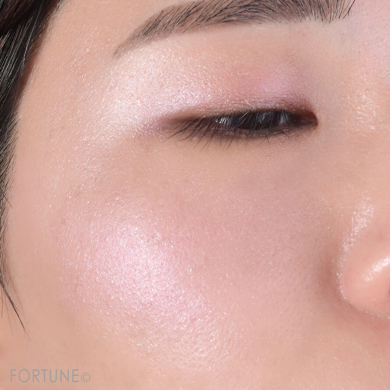 CEZANNE（セザンヌ）　『セザンヌ フェイスグロウカラー』　SP1 ヨザクラグロウ　