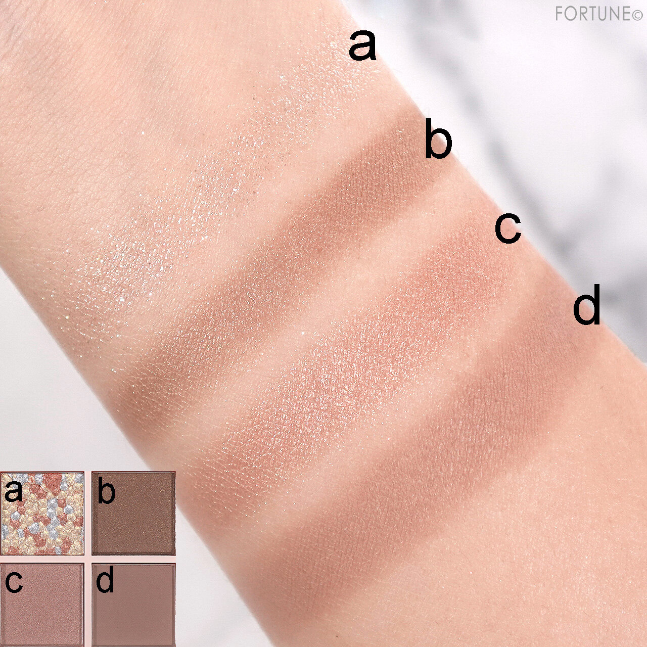 REVLON（レブロン） 『レブロン ダズル アイシャドウ クアッド』　008 カシミア ヌード