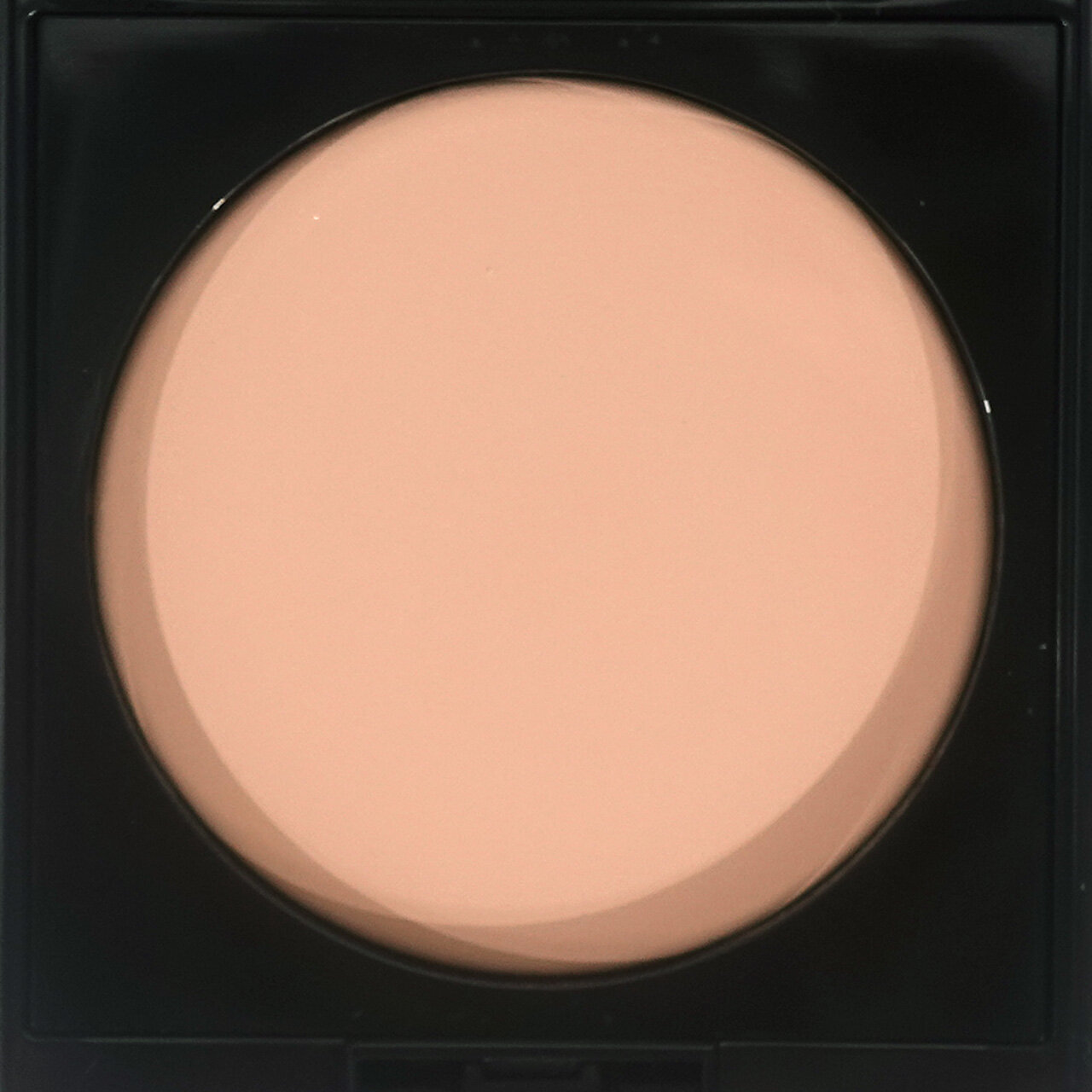 ADDICTION（アディクション）　『アディクション　シルキーブラー　セッティングパウダー』　001　001 Natural Beige