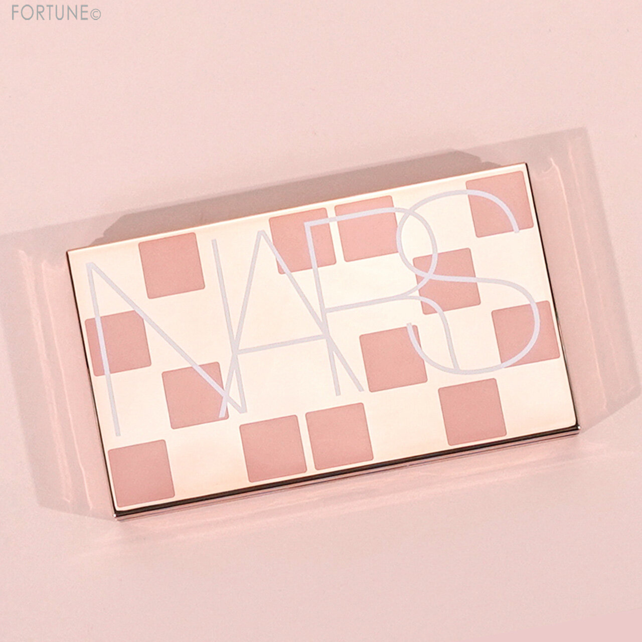 NARS（ナーズ）　『NARS アフターグロー イリジスタブル アイシャドーパレット』