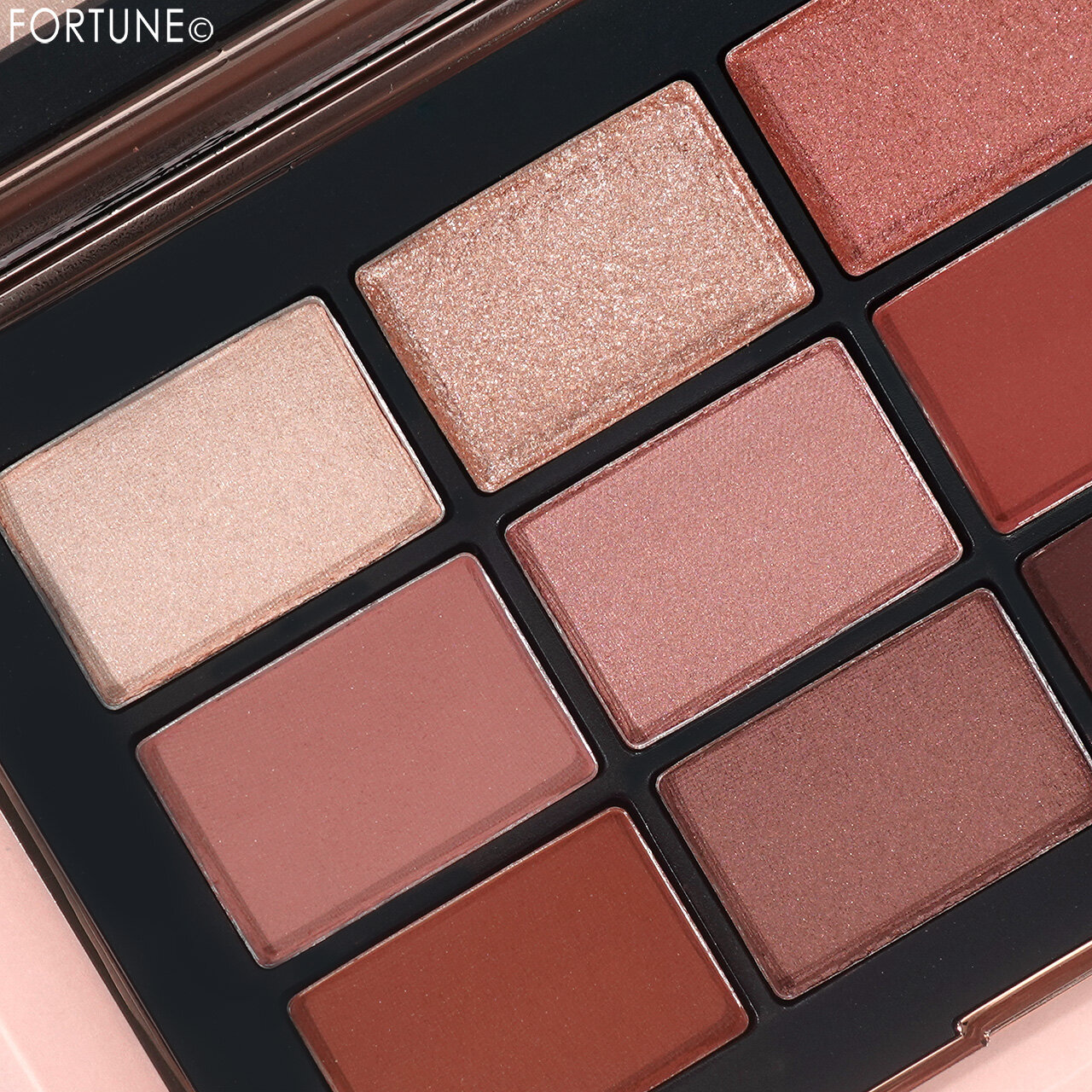 NARS（ナーズ）　『NARS アフターグロー イリジスタブル アイシャドーパレット』