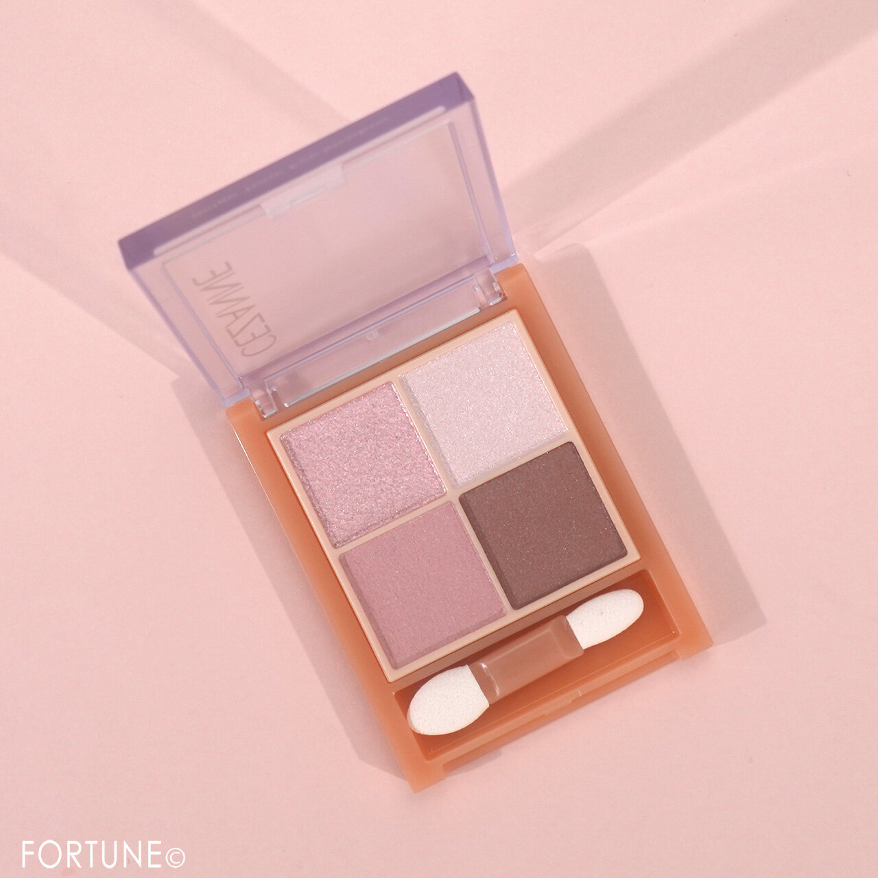 CEZANNE（セザンヌ）　『セザンヌ ベージュトーンアイシャドウ』　06