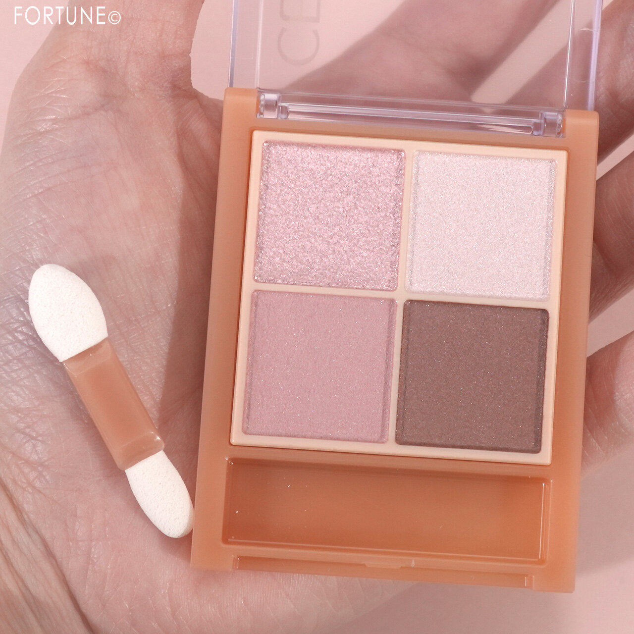 CEZANNE（セザンヌ）　『セザンヌ ベージュトーンアイシャドウ』　06