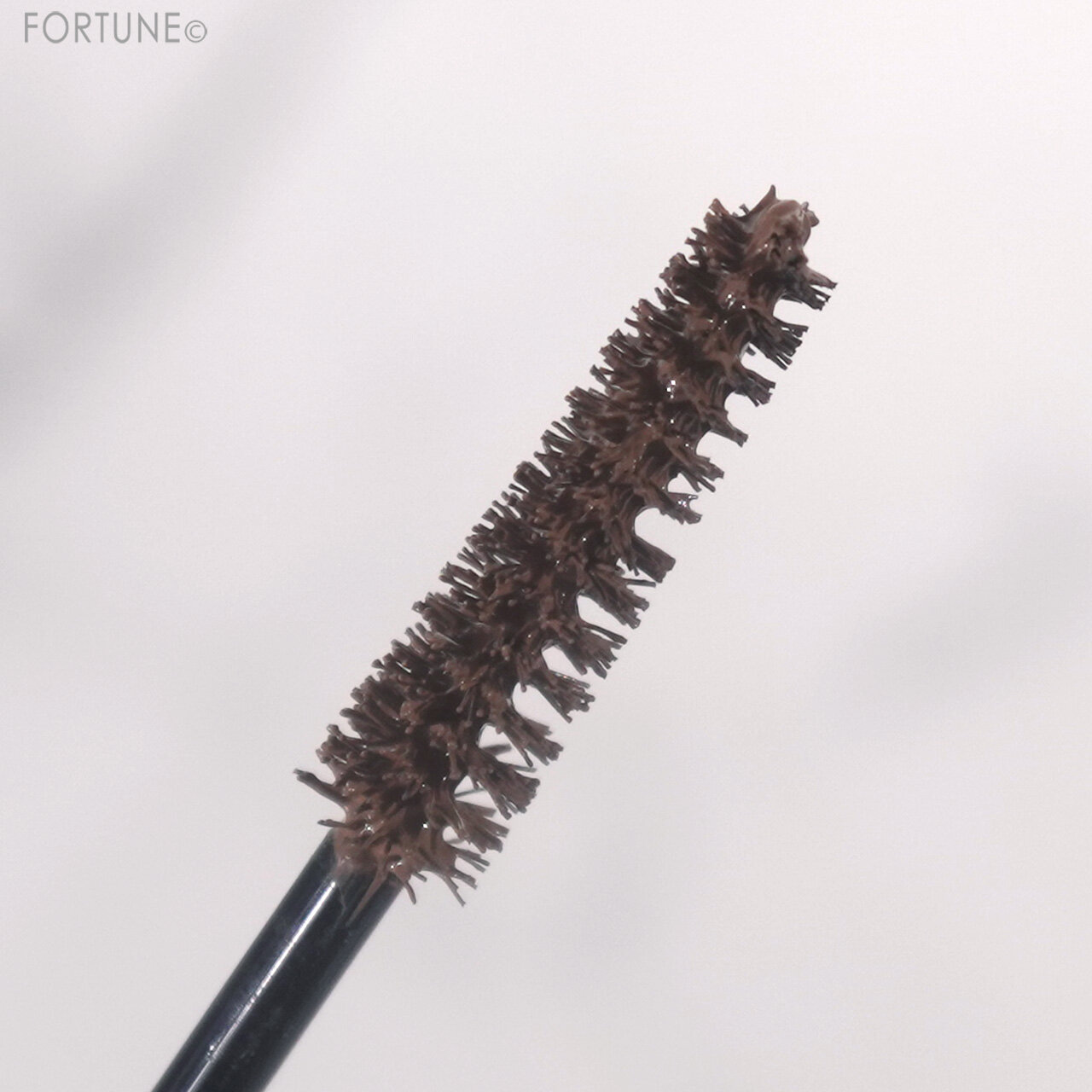 CEZANNE（セザンヌ）　『セザンヌ 極細アイブロウマスカラ』　C4 ソフトグレージュ