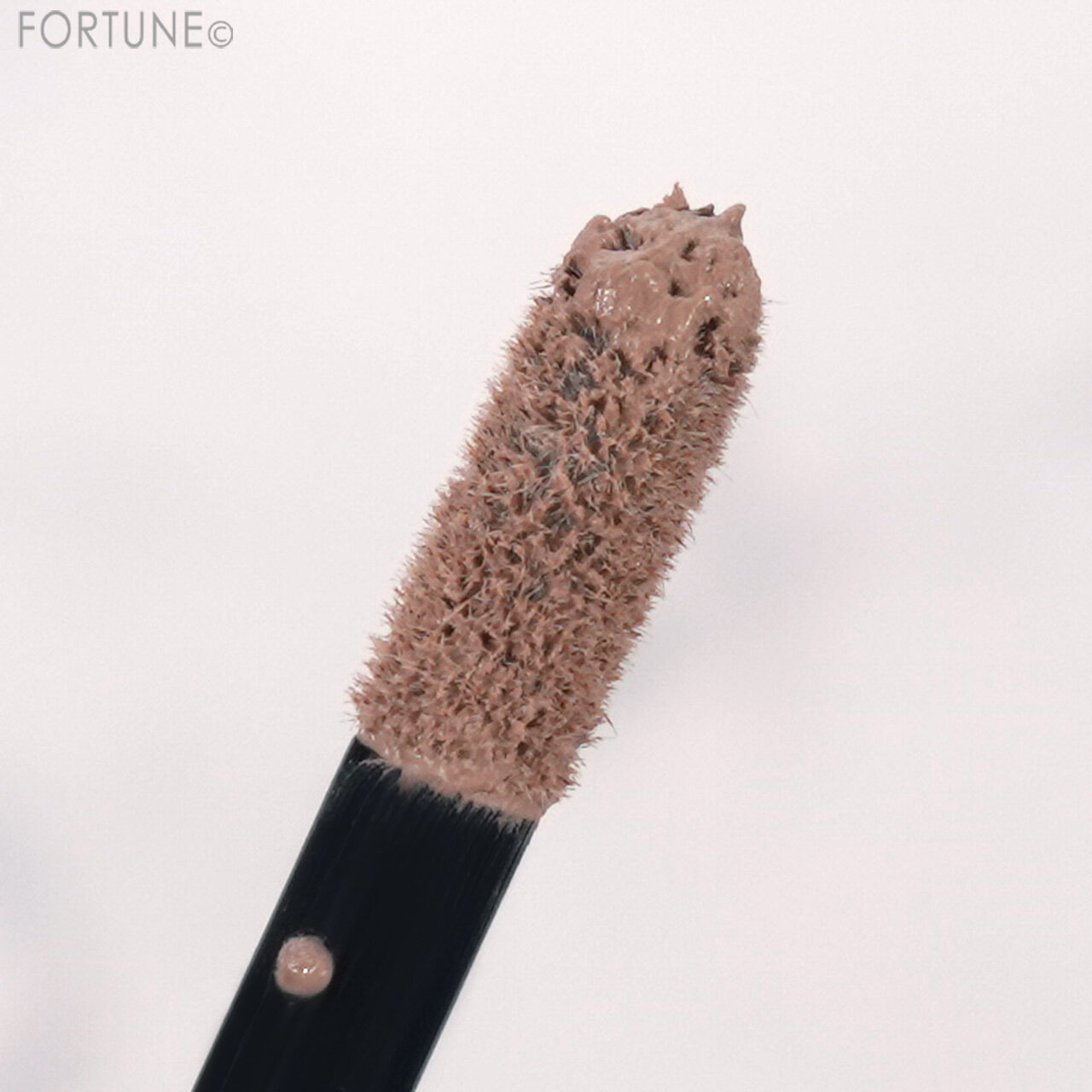 KATE（ケイト）　『ケイト　マットラテリキッドシャドウ』　