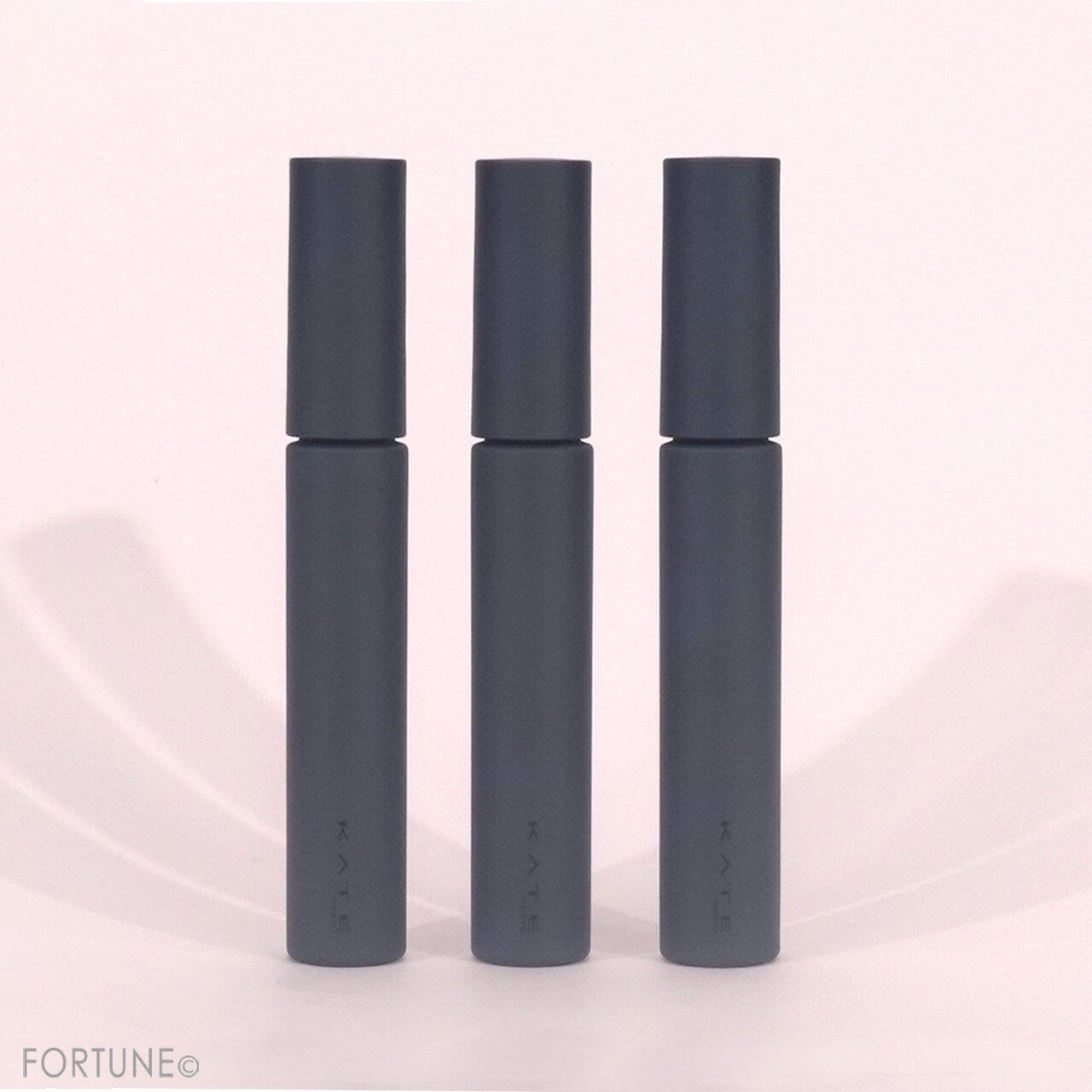 KATE（ケイト）　『ケイト　マットフローティングマスカラ』