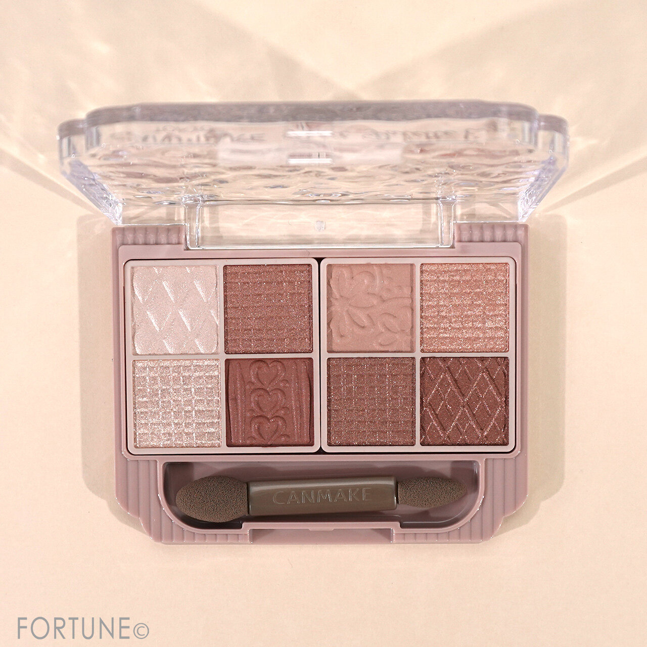 CANMAKE（キャンメイク）　『プティパレットアイズ』  04 アマンドブリュレ