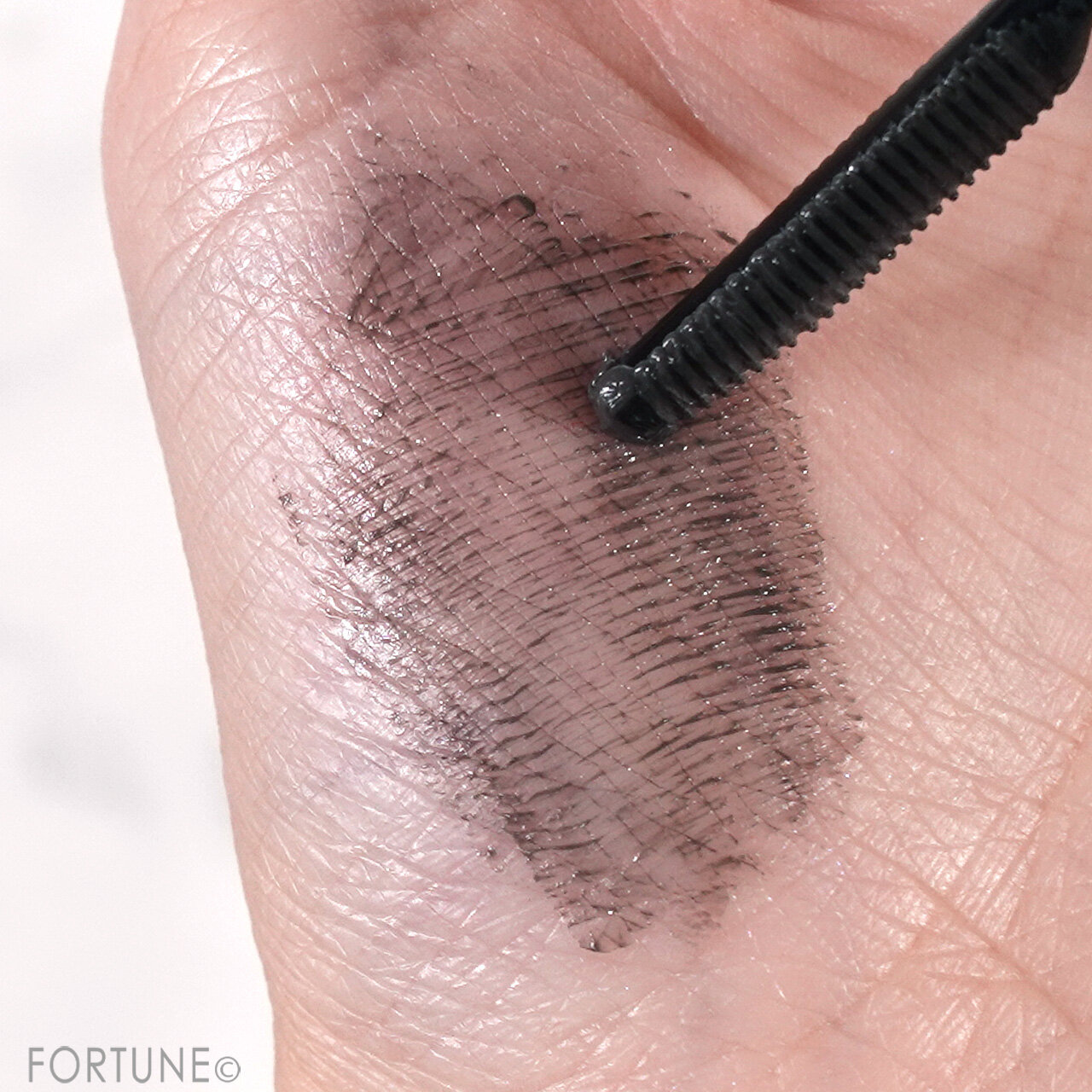 CANMAKE（キャンメイク）『クイックラッシュカーラー』 TG トープグレー