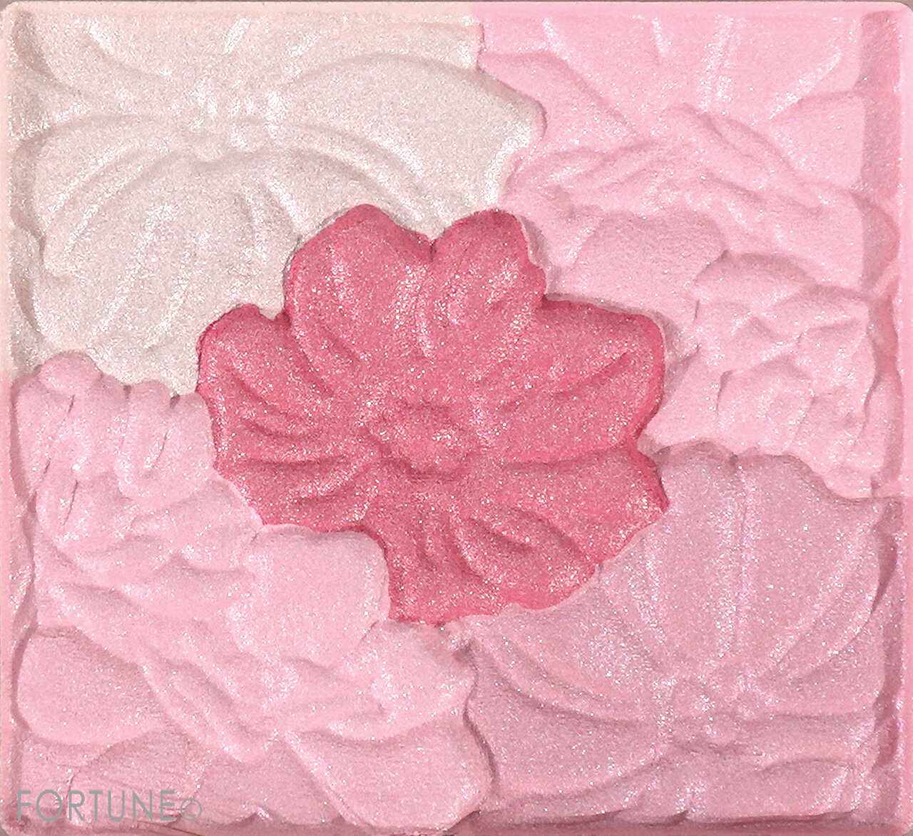 CANMAKE（キャンメイク）　『グロウフルールチークス』　17 いちごミルクフルール