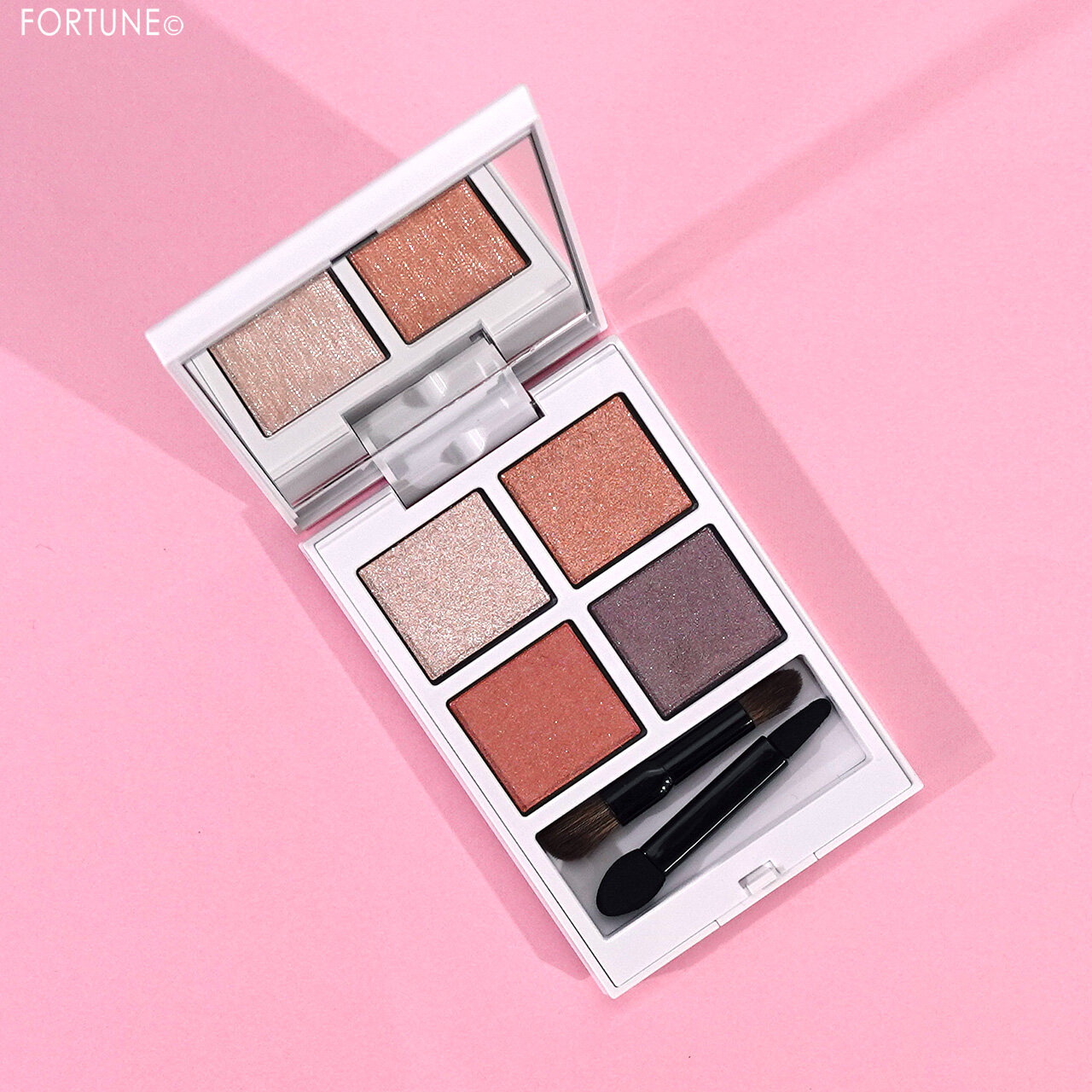 ADDICTION（アディクション）　『アディクション　ザ アイシャドウ パレット　“アウト オブ ユア シェル”』　102 Sunrise Tide 