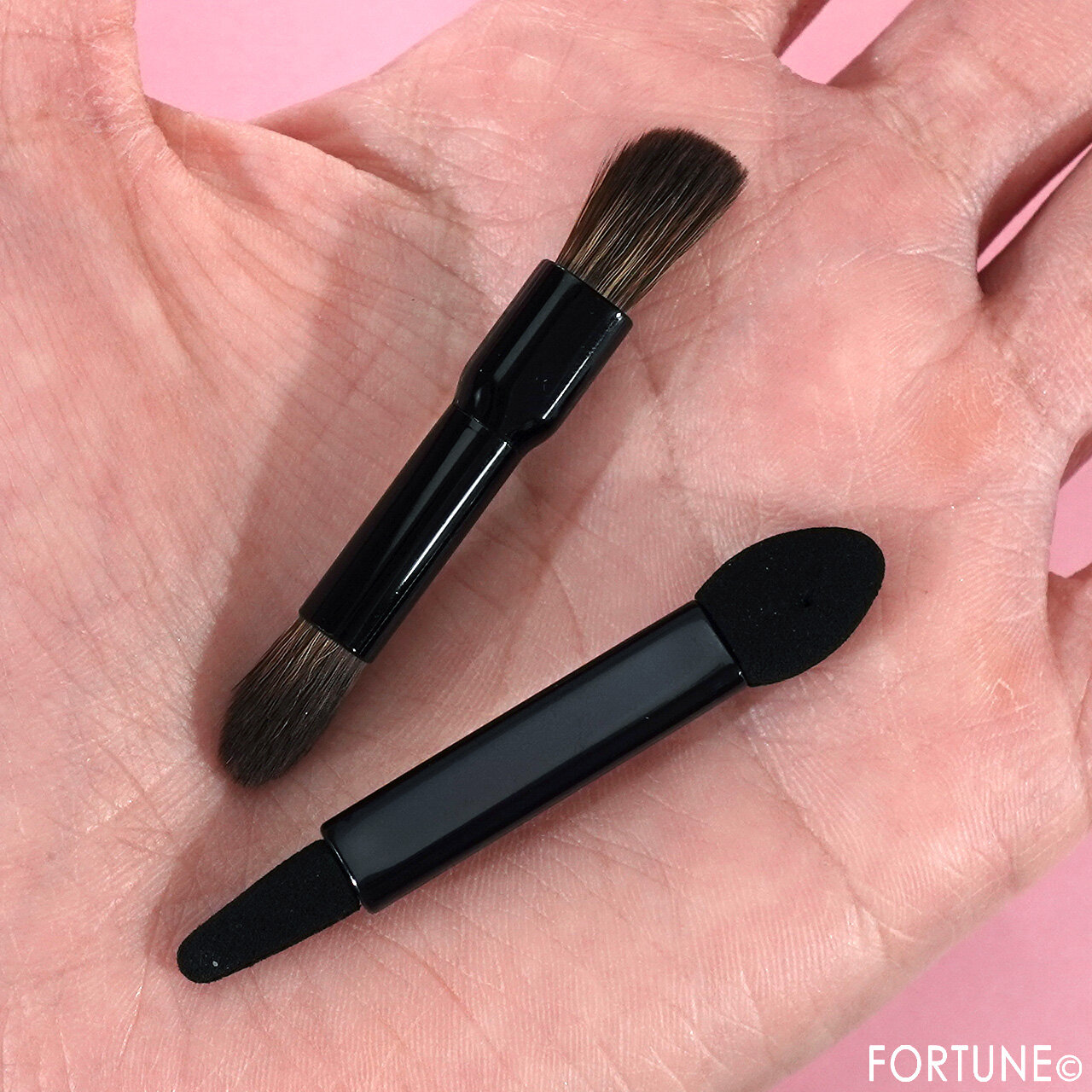 ADDICTION（アディクション）　『アディクション　ザ アイシャドウ パレット　“アウト オブ ユア シェル”』　102 Sunrise Tide 