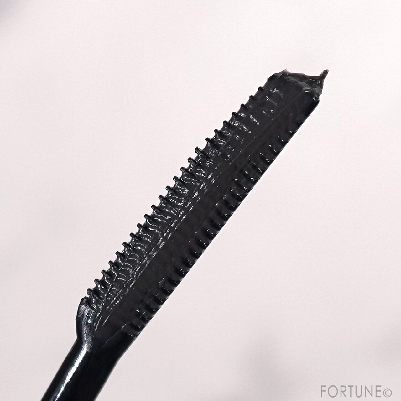 CANMAKE（キャンメイク）『クイックラッシュカーラー』 TG トープグレー