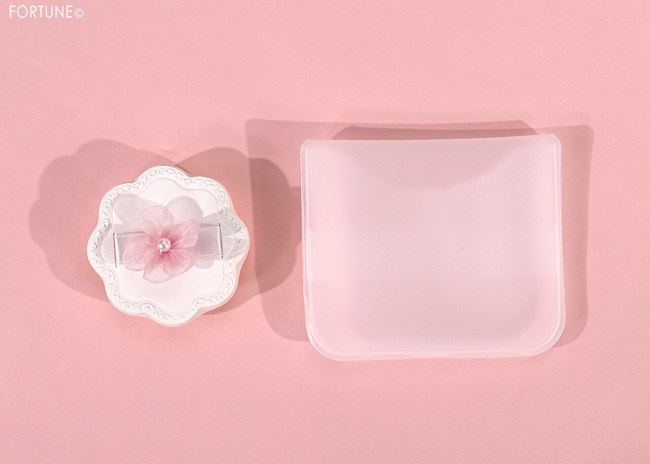 ジルスチュアート｜フラワークチュール メイクアップパフ