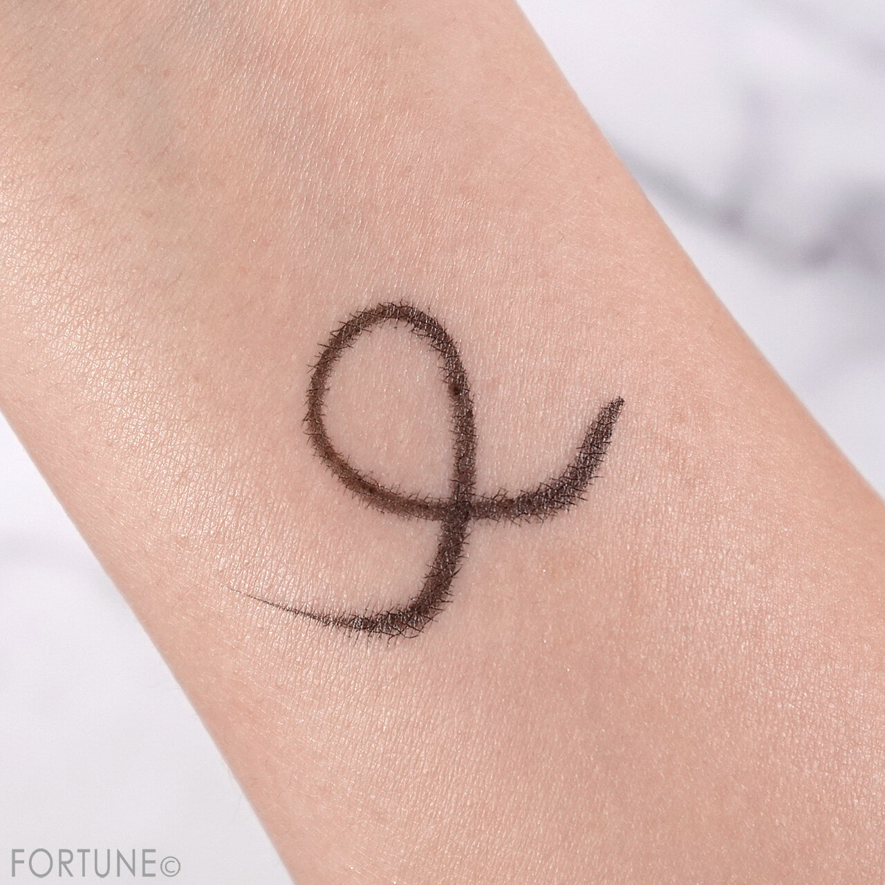 KATE（ケイト）　『ケイト　スーパーシャープライナーEX4.0』　