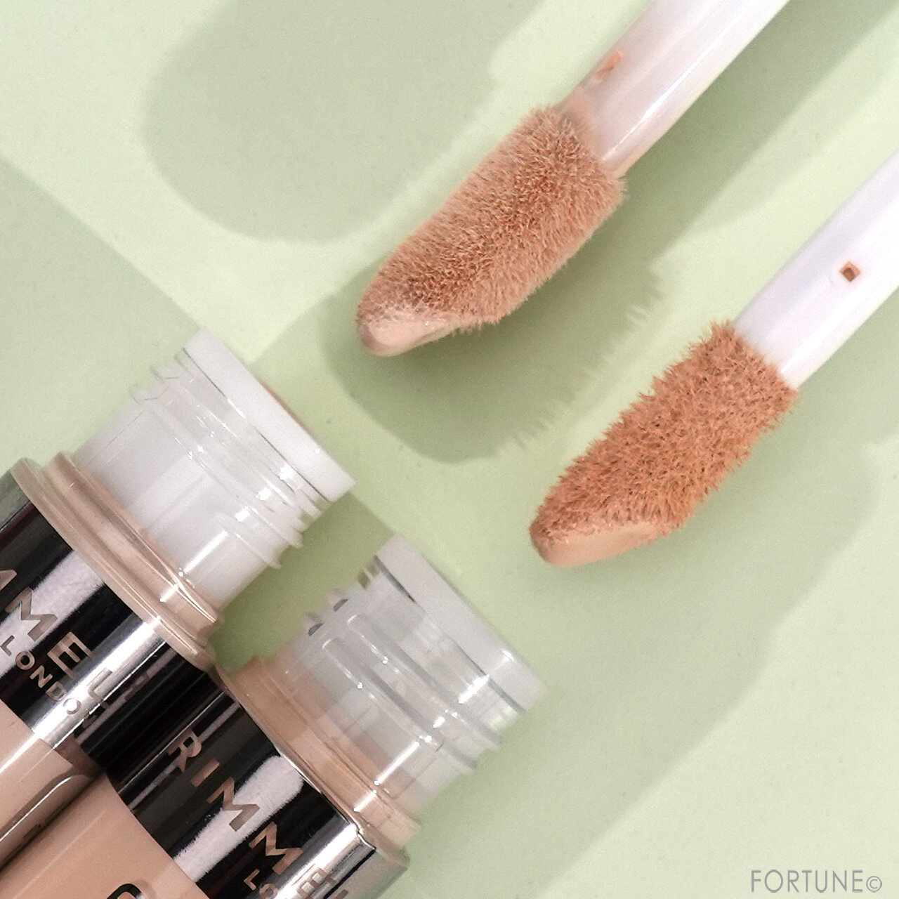 RIMMEL（リンメル）　『ザ　マルチタスカー　コンシーラー』