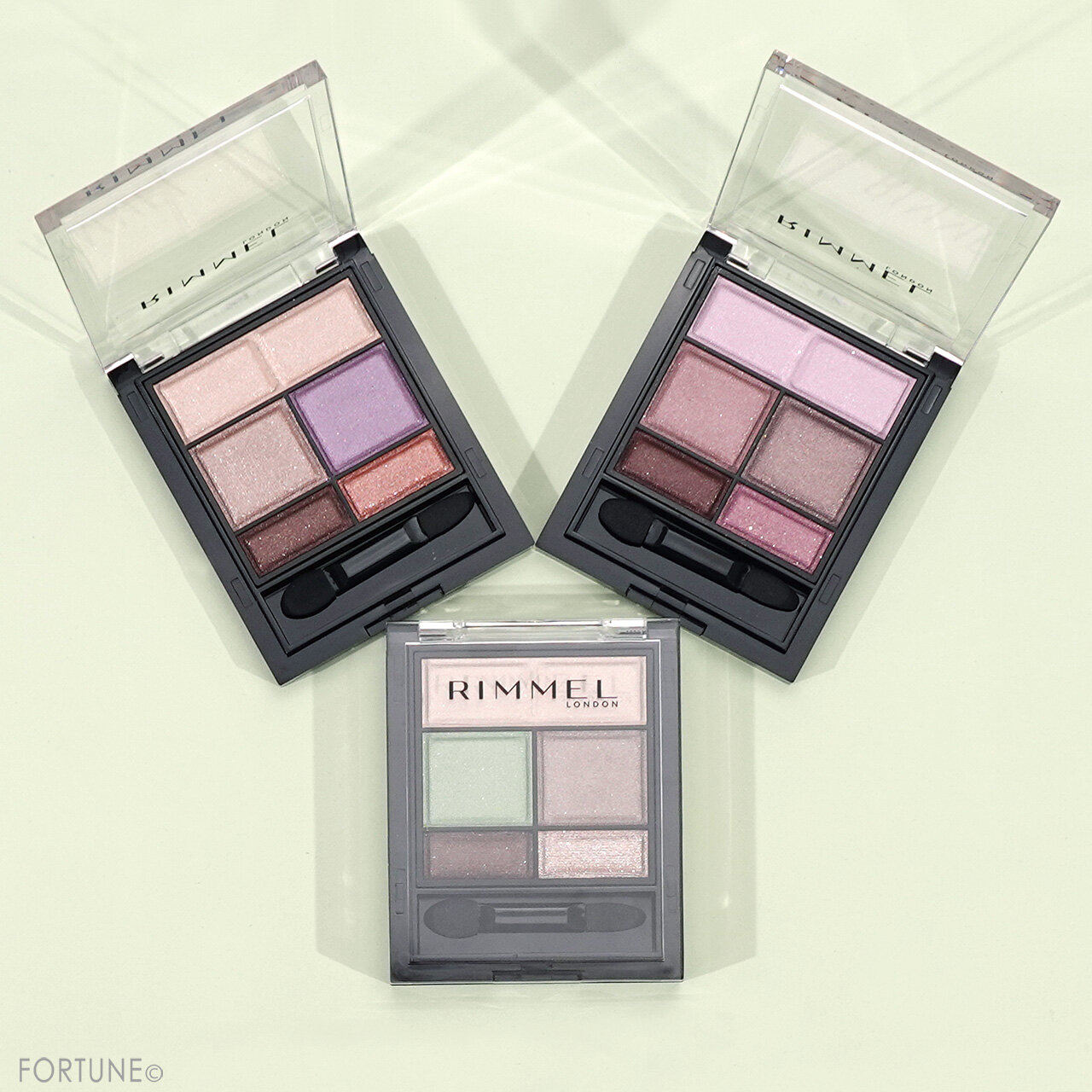 RIMMEL（リンメル）　『ワンダー　スウィート　アイシャドウ』