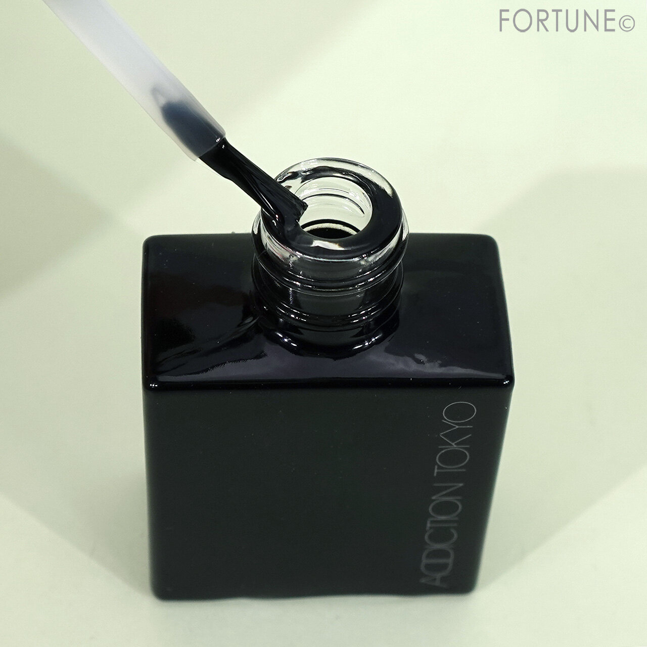 ADDICTION（アディクション）　『アディクション　UV リアクティブ トップコート』