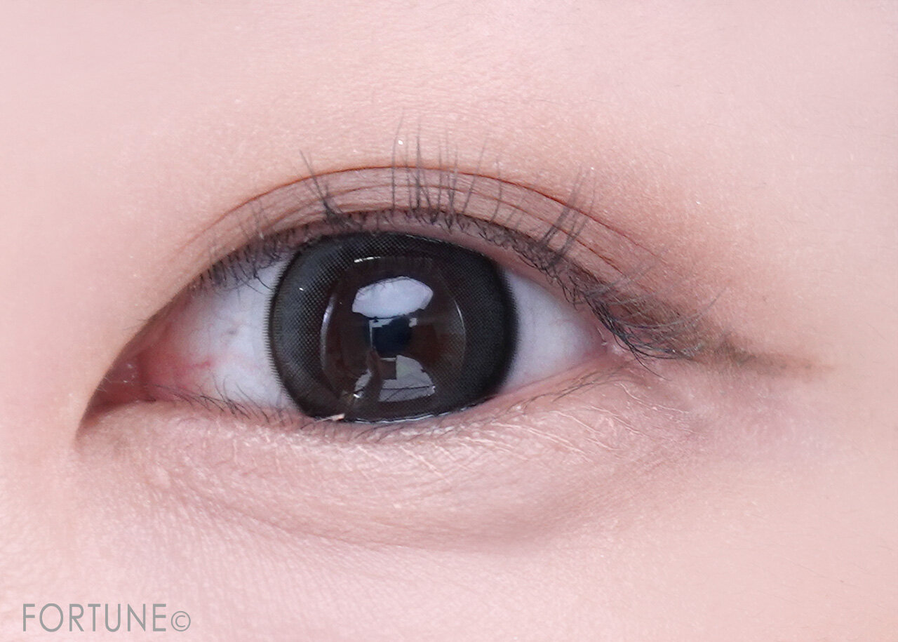 カラーアイライナー　使い方　ブラウン系