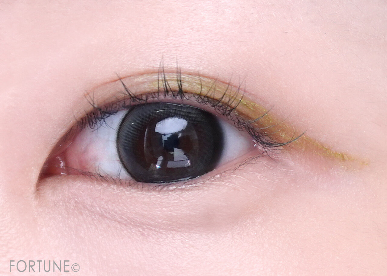 カラーアイライナー　使い方　グリーン系