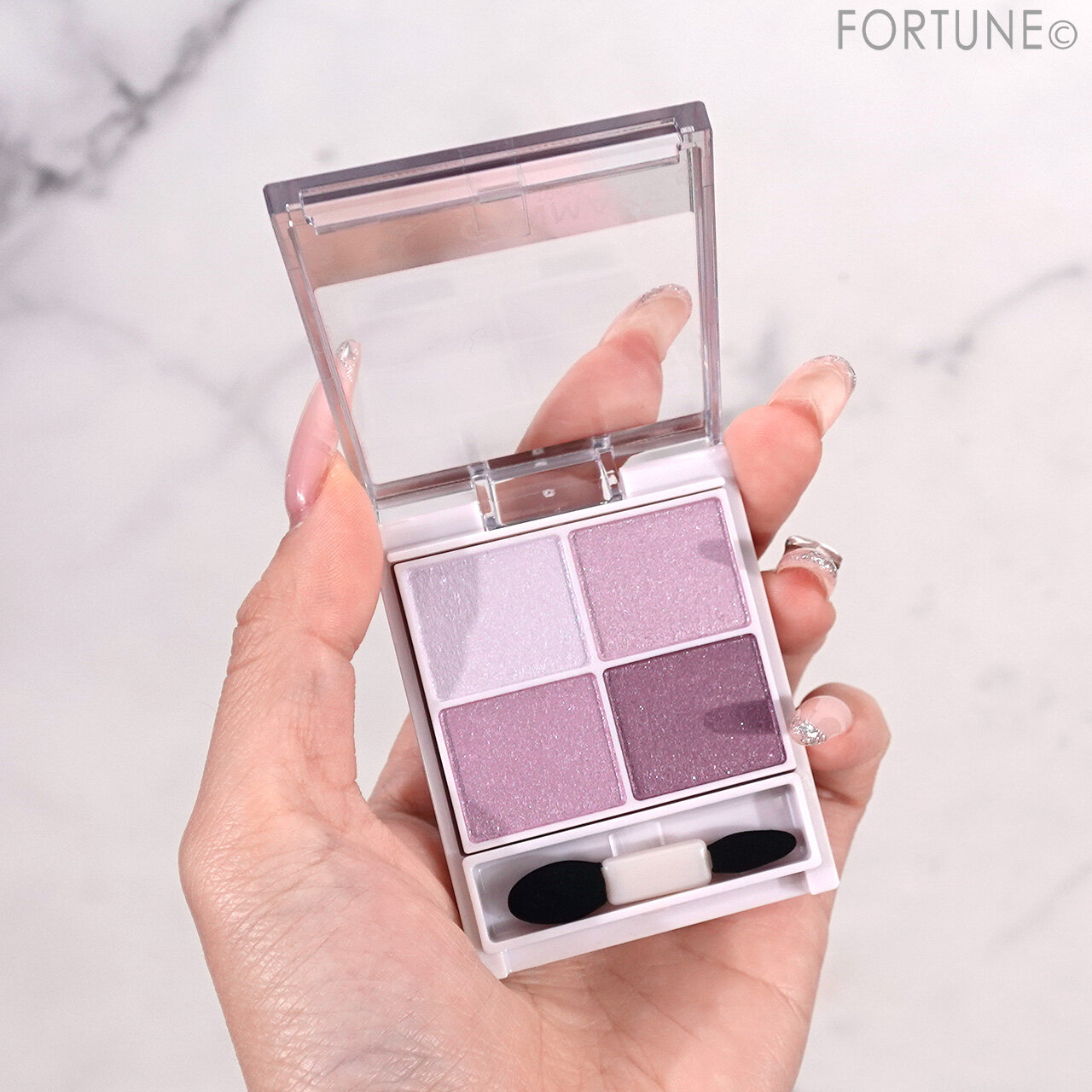 CANMAKE（キャンメイク）　『シルキースフレアイズ』　12