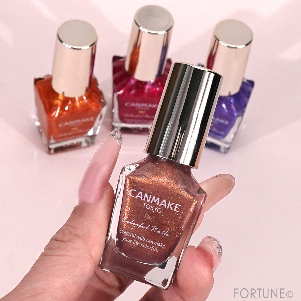 CANMAKE（キャンメイク）　『カラフルネイルズ』