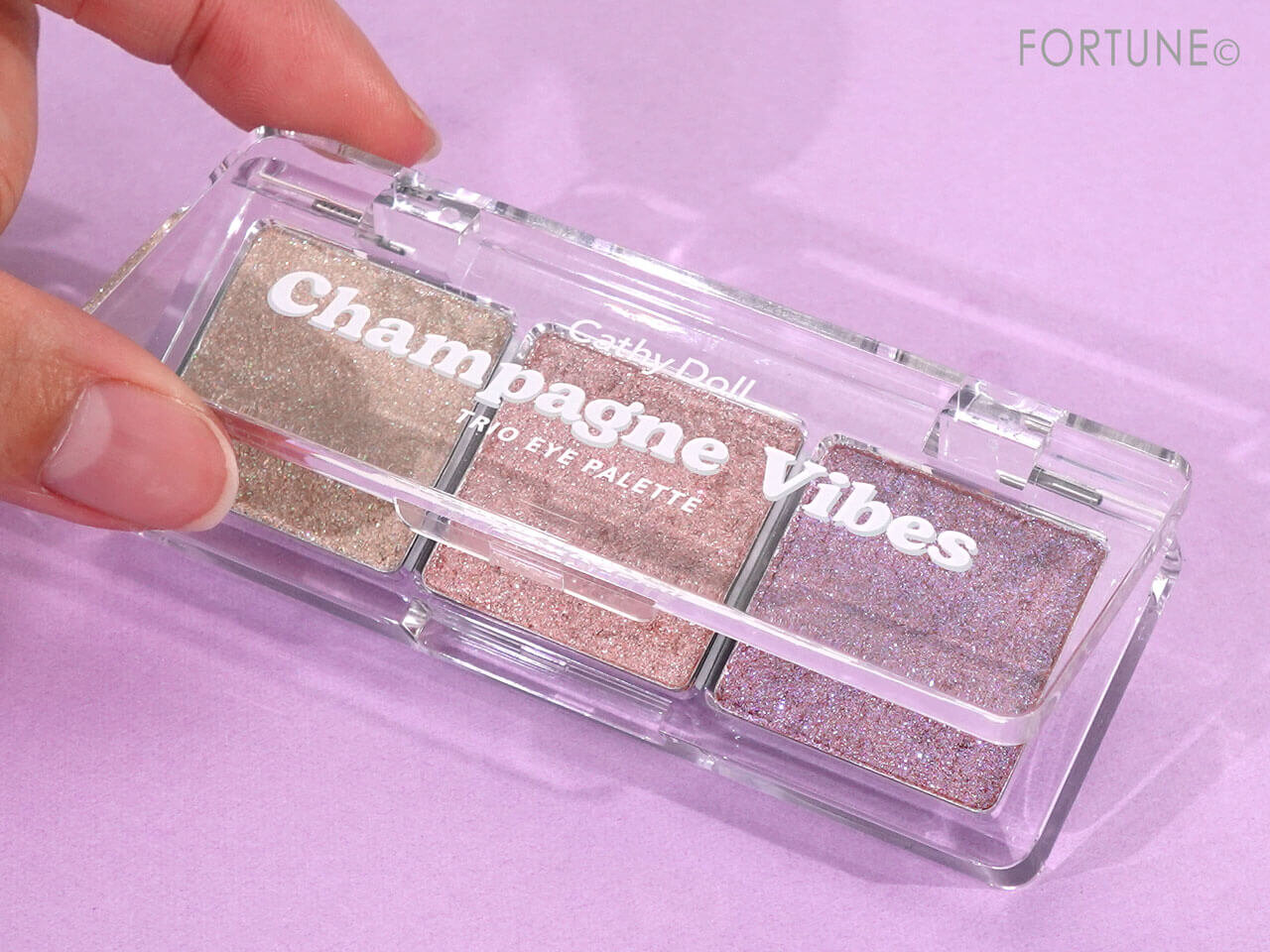 Cathy Doll（キャシードール）　シアーアラウンド トリオ アイシャドウパレット　コラボ限定色