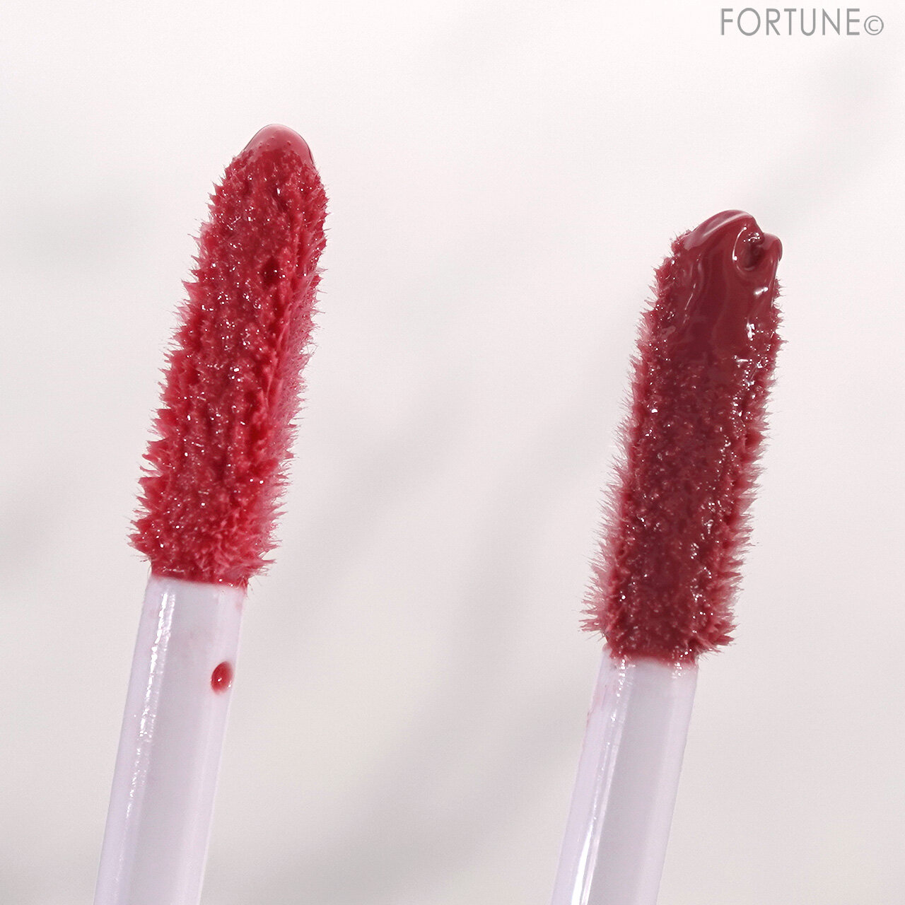 CEZANNE（セザンヌ）　『セザンヌ　3Dジェリーリップ』　01 ピーチメルバ　　02 ミルクローズ