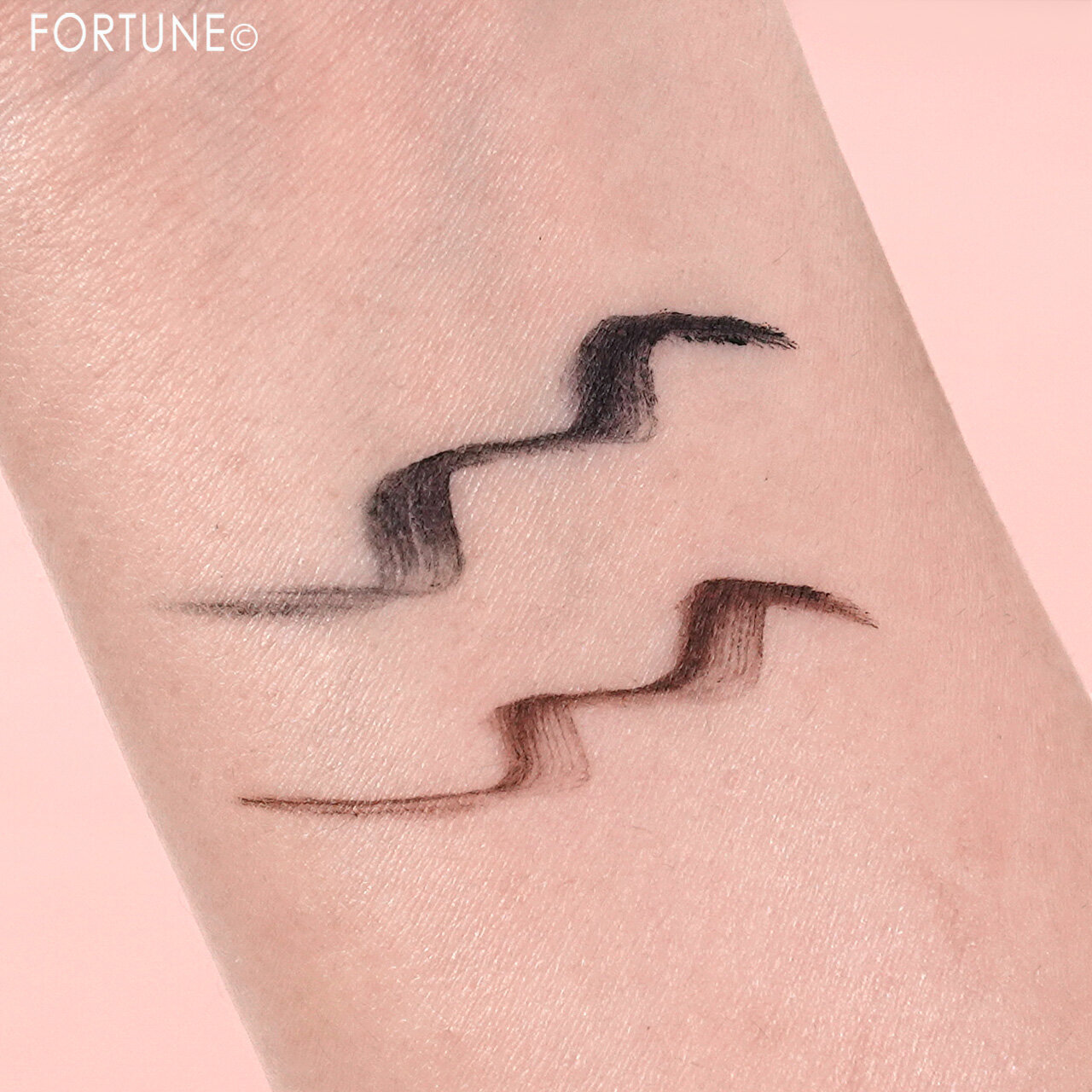 KATE（ケイト）　『ケイト　ラスティングジェルアイライナーＺ』　BK-1　BR-2